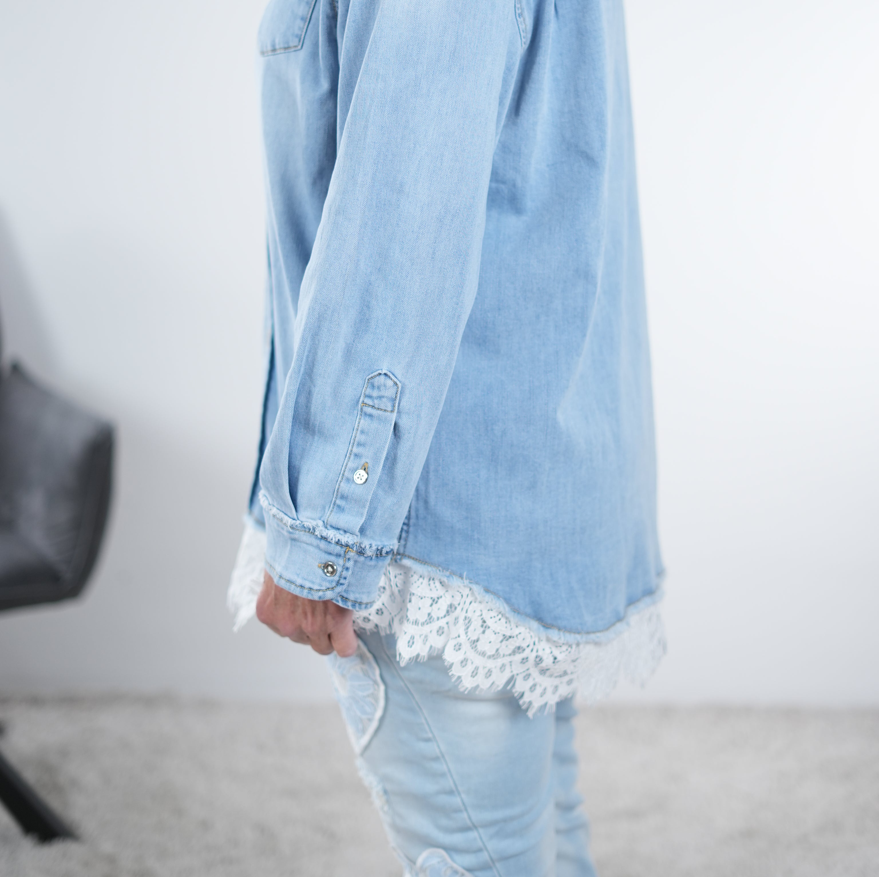Jeanshemd mit Spitze