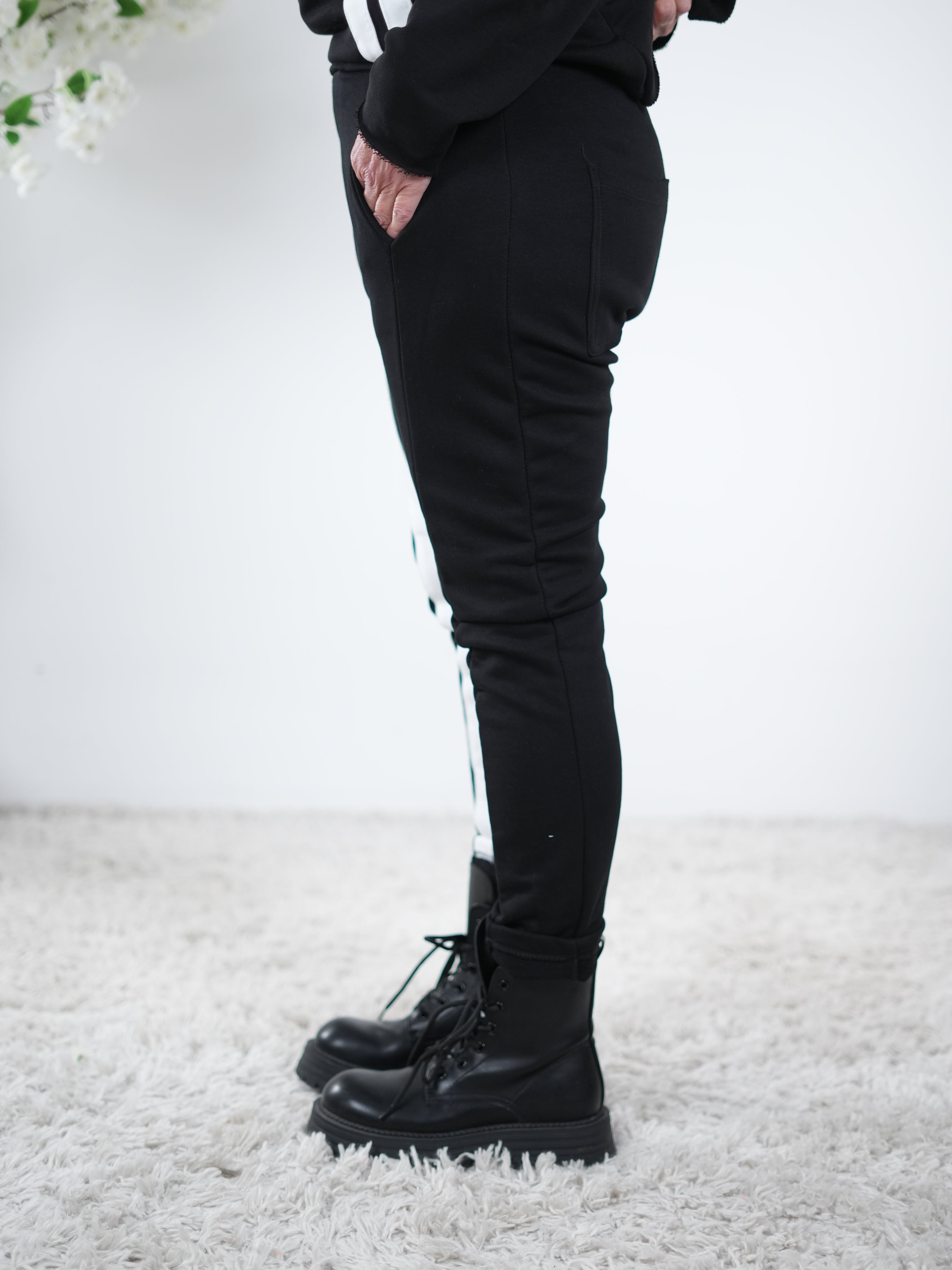 Joggy mit breiten Streifen