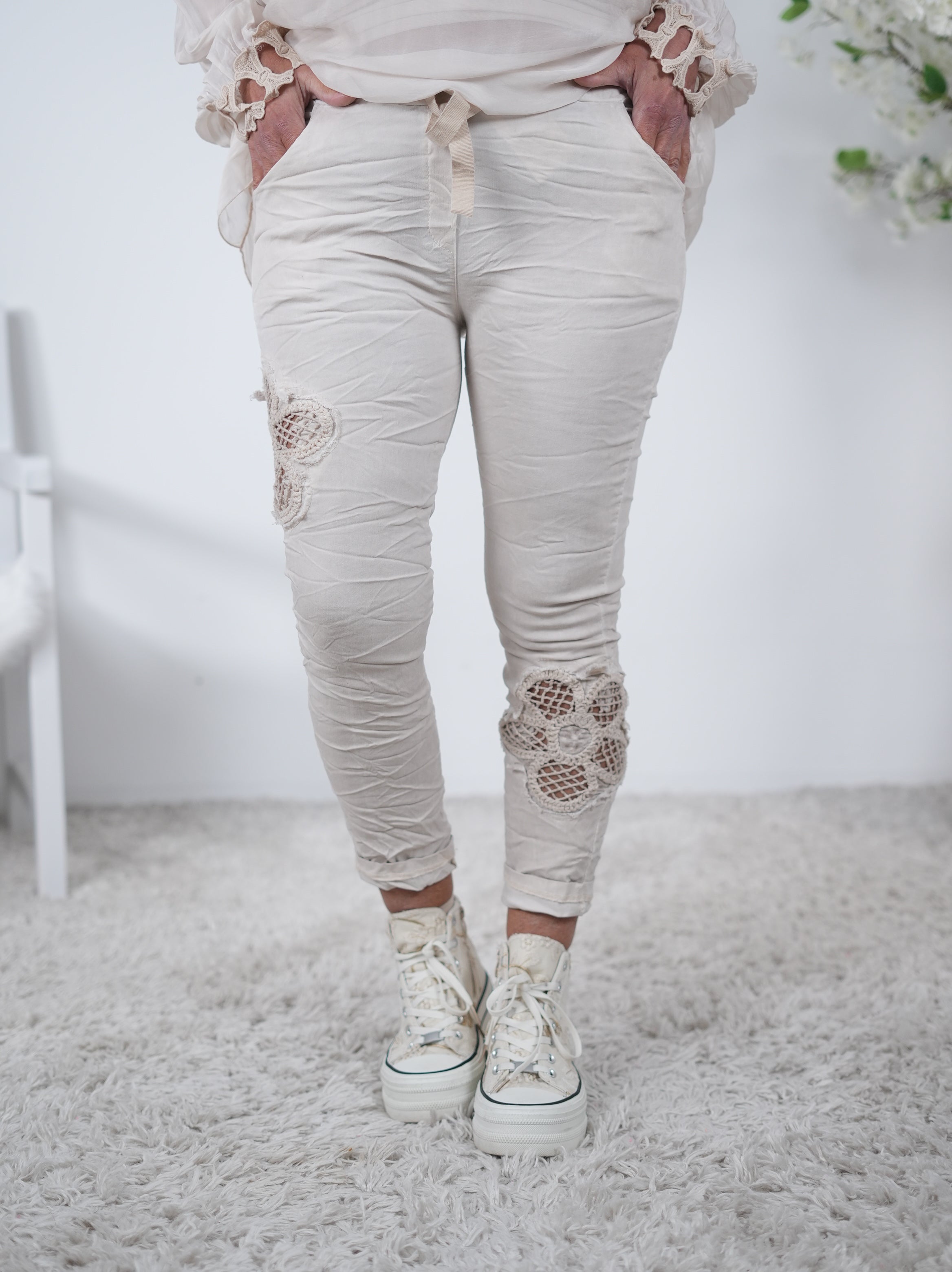 Jogpant mit Häkeleinsatz Einheitsgröße (ca Gr. 38-42) Beige