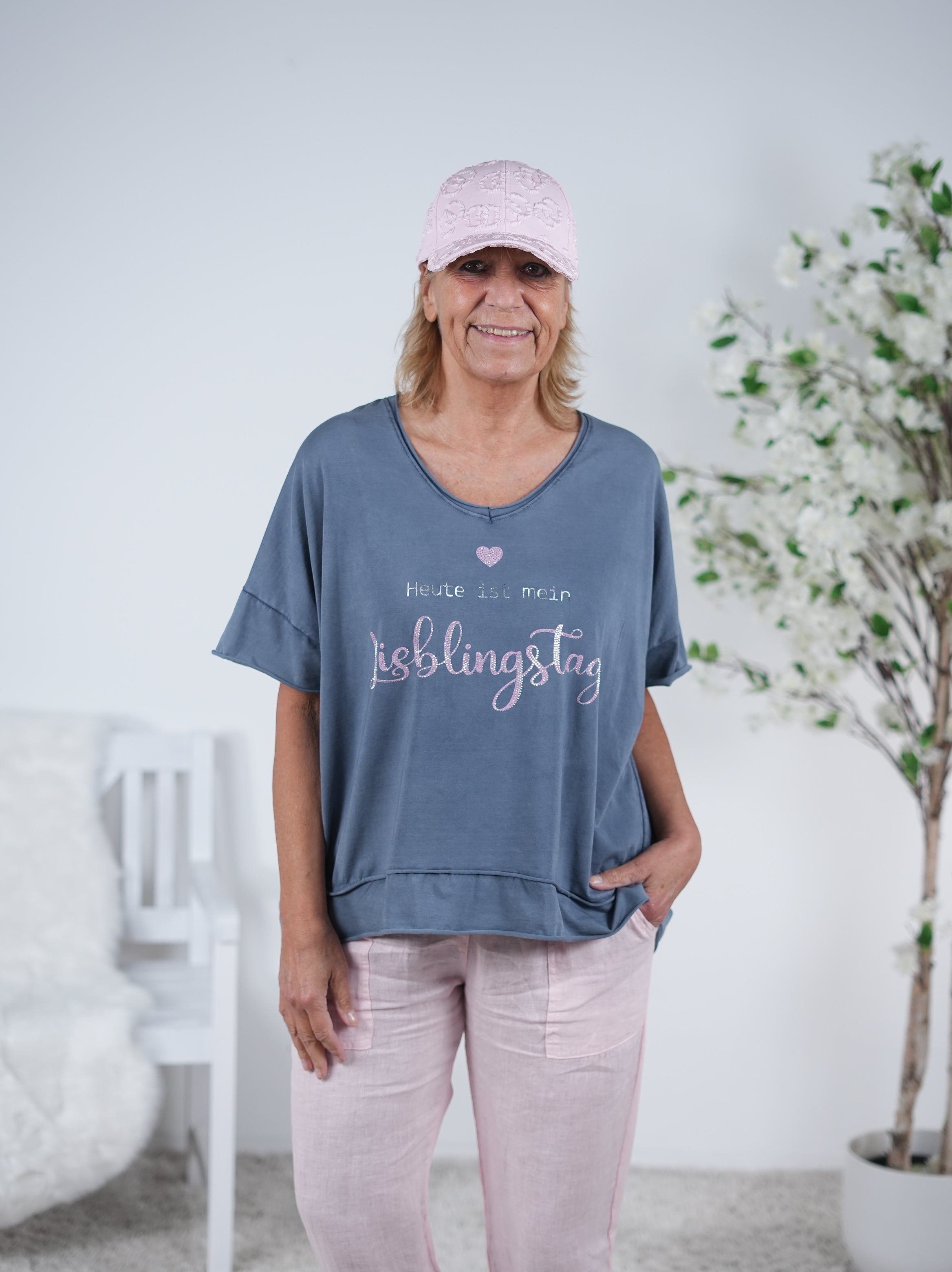 Kastig geschnittenes Shirt mit Schriftzug dunkles Blau