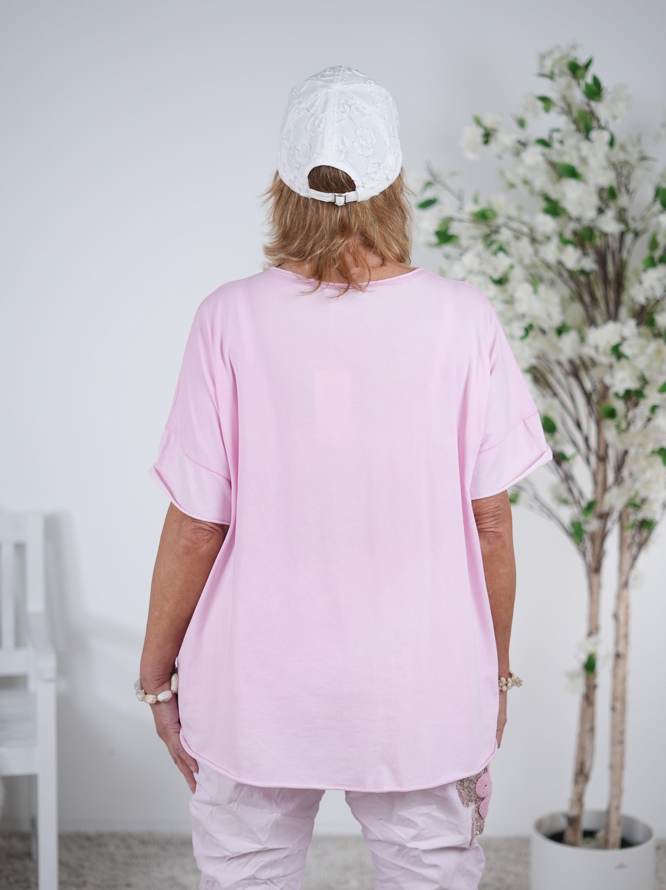 Kastig geschnittenes Shirt mit Schriftzug