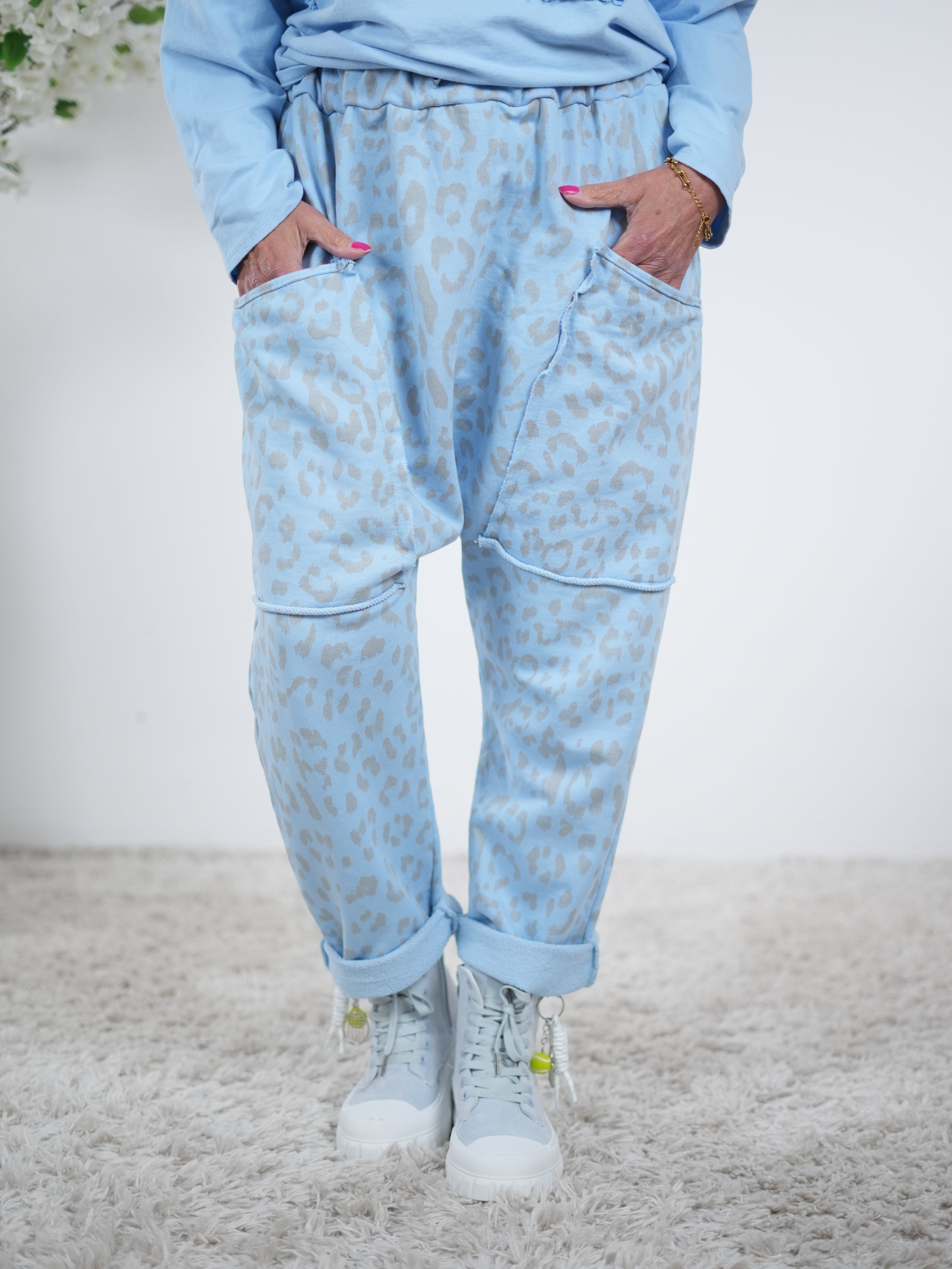 lässige Baggy im Leo Look One Size (ca Gr. 40 "oversize"-46) Blau