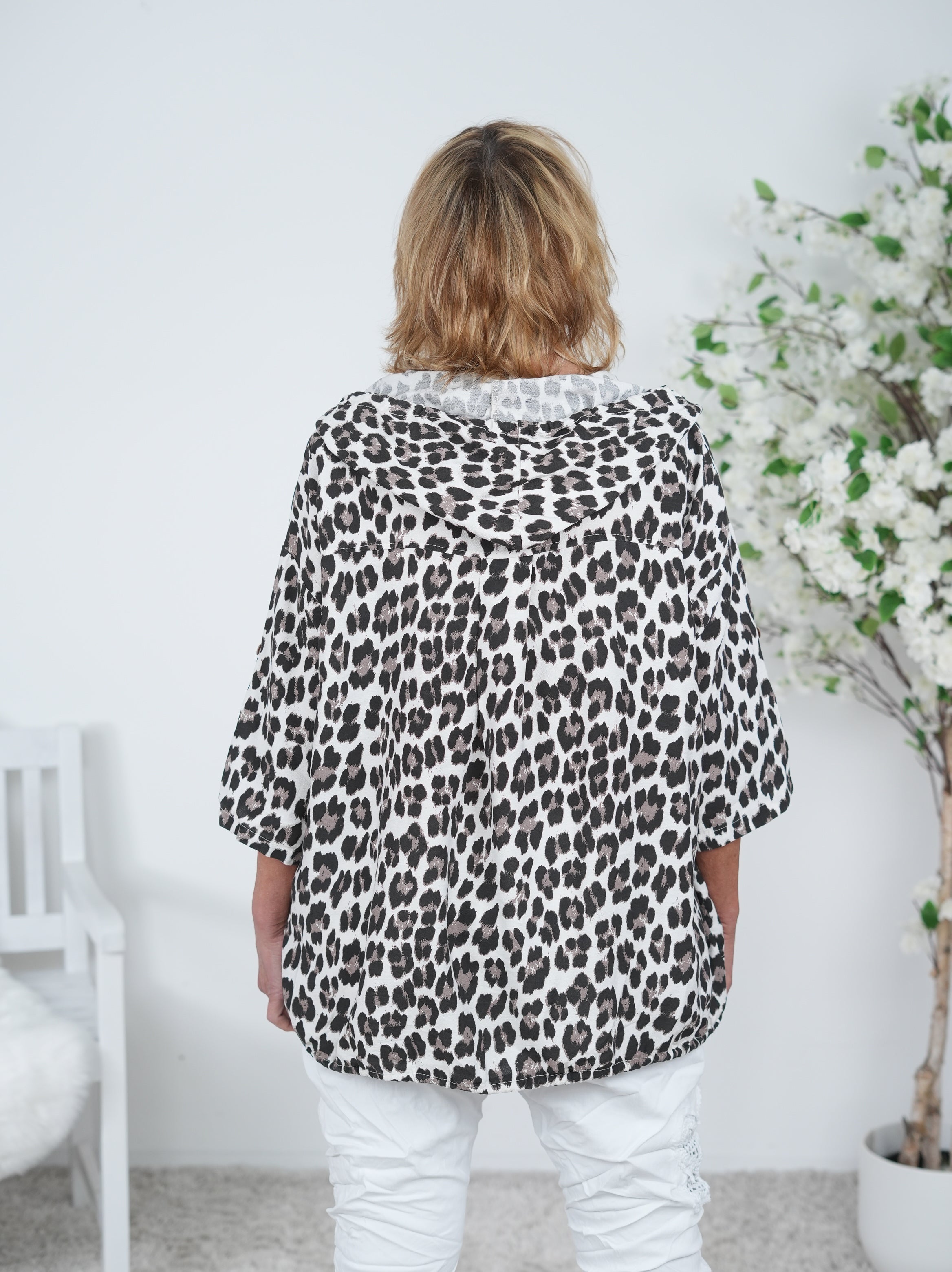 lässige Jacke im Leo Look aus Viskose