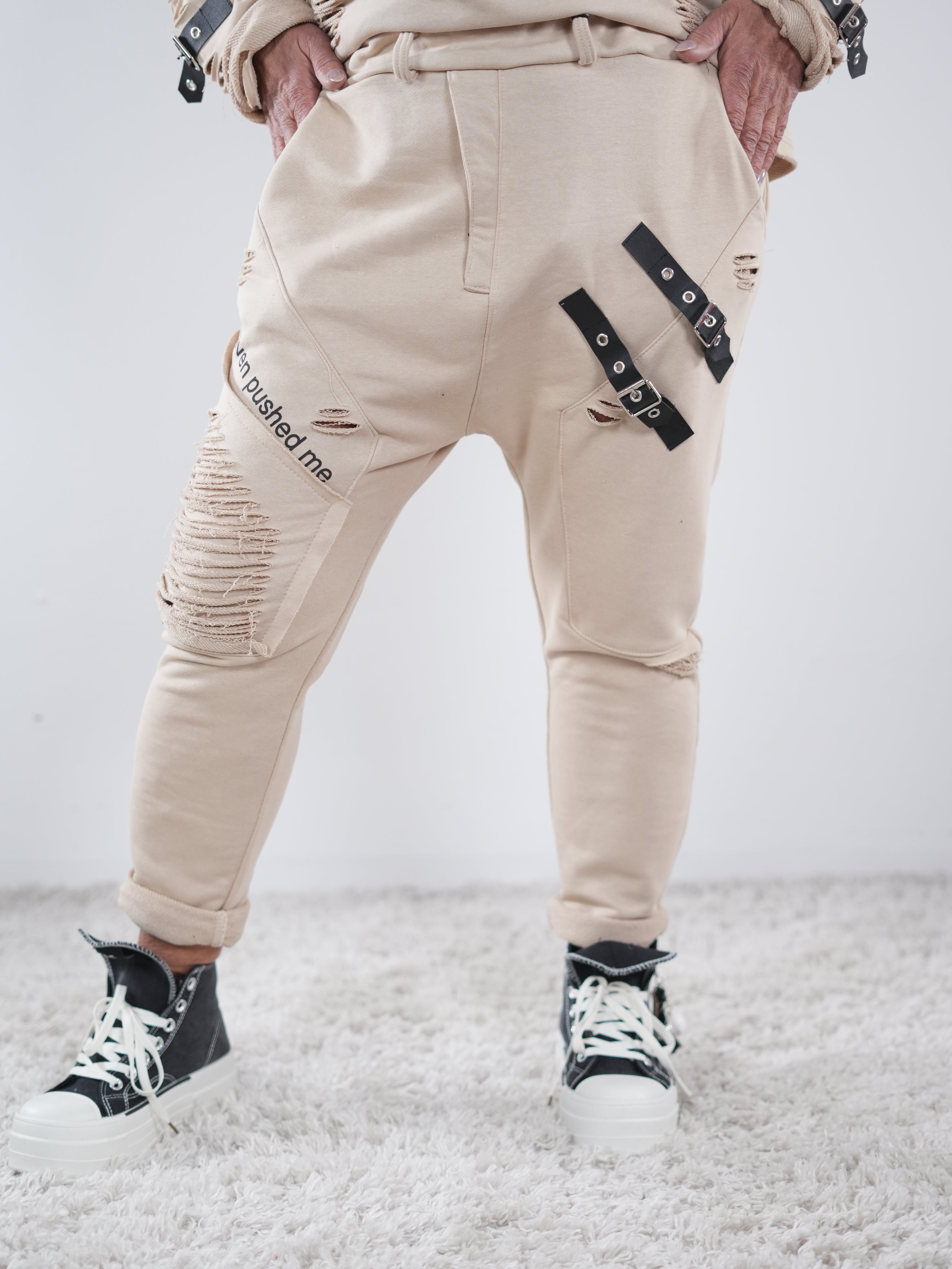 Ausgefallene, leichte Baggy aus Sweaty Material One Size (ca Größe 38-42 44) Beige