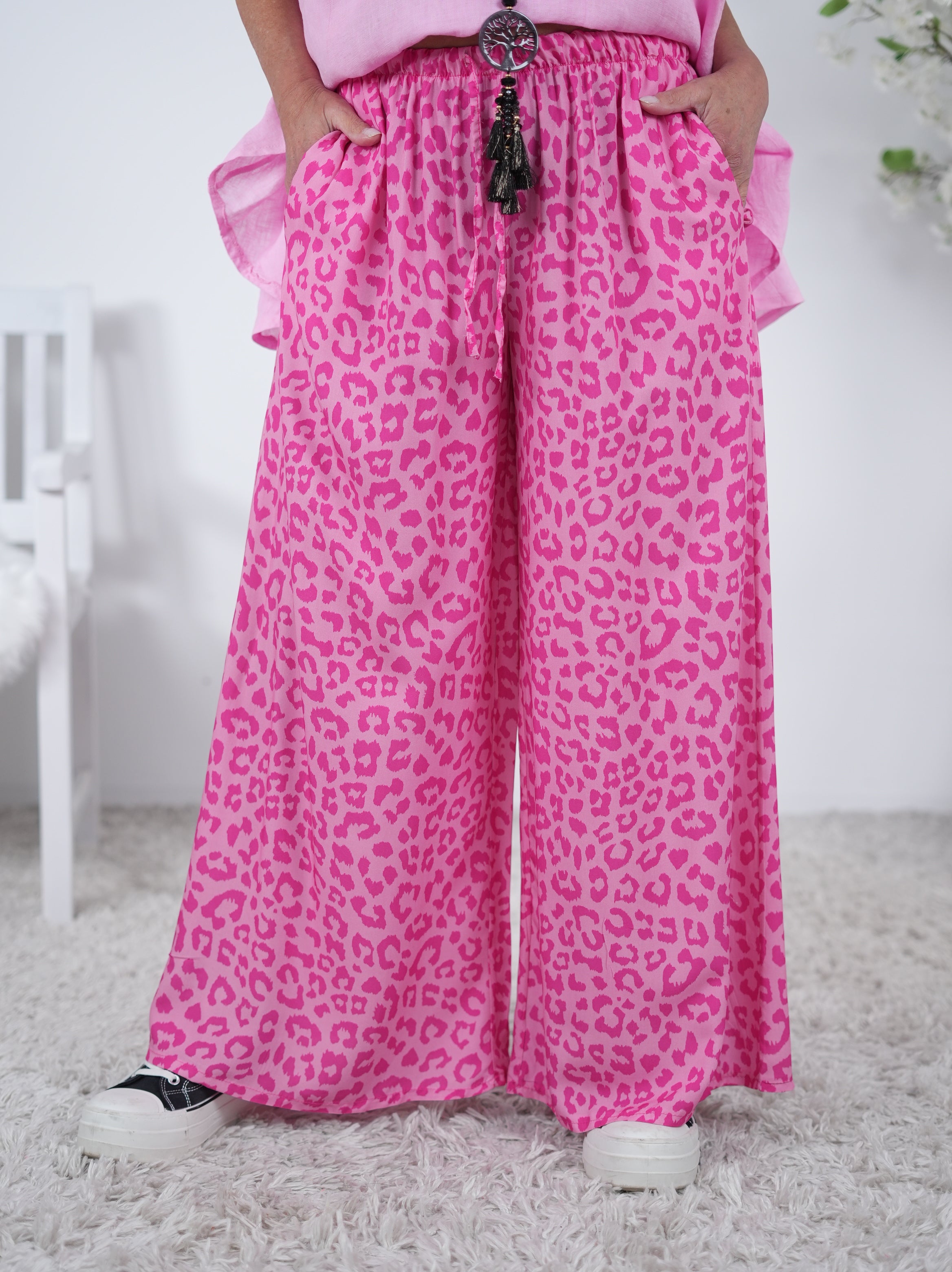leichte Marlene Hose im Leo Look Einheitsgröße (ca Gr. 38-44) Pink