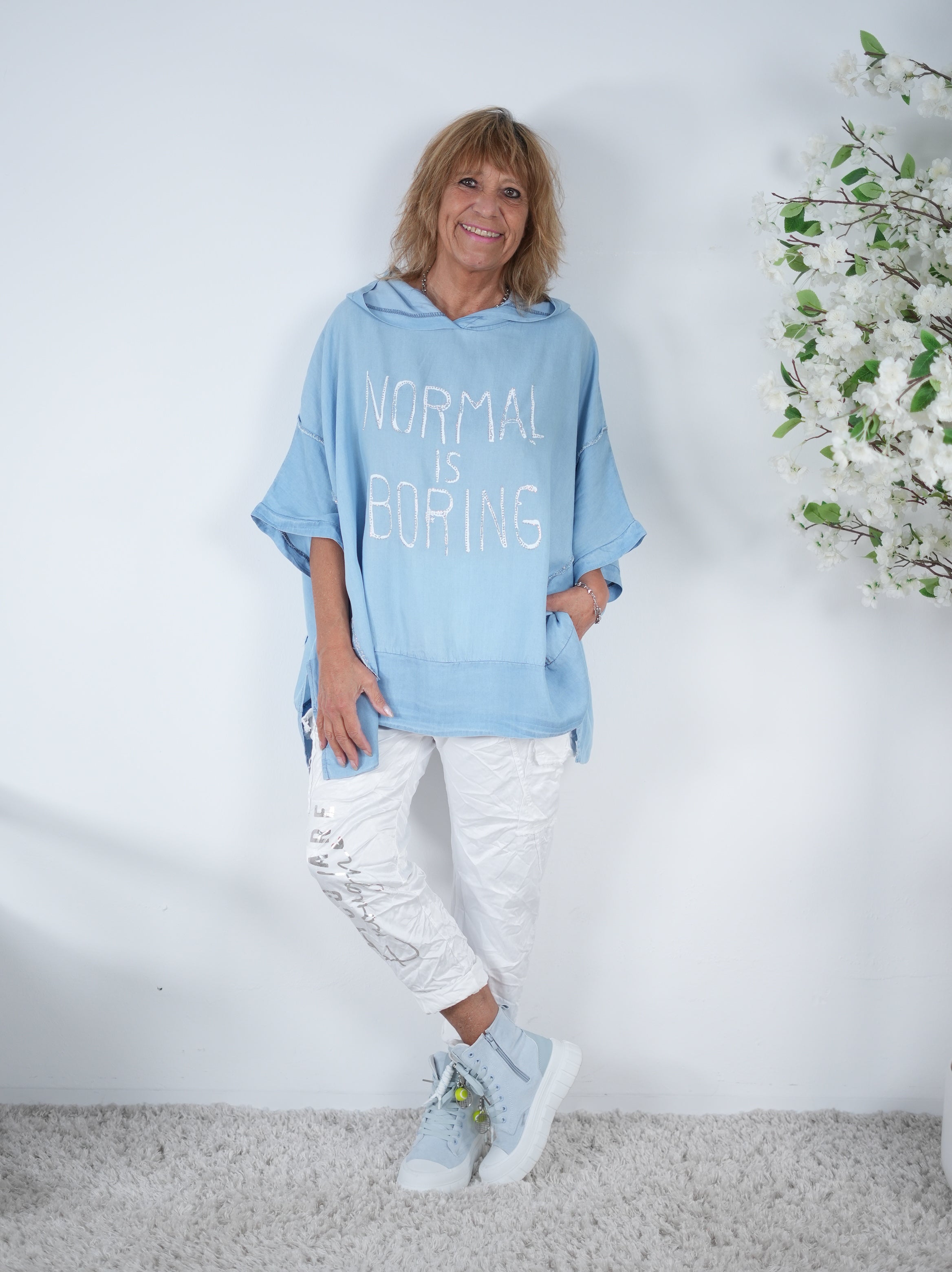 Leichter Hoody im Jeans Look mit Schriftzug