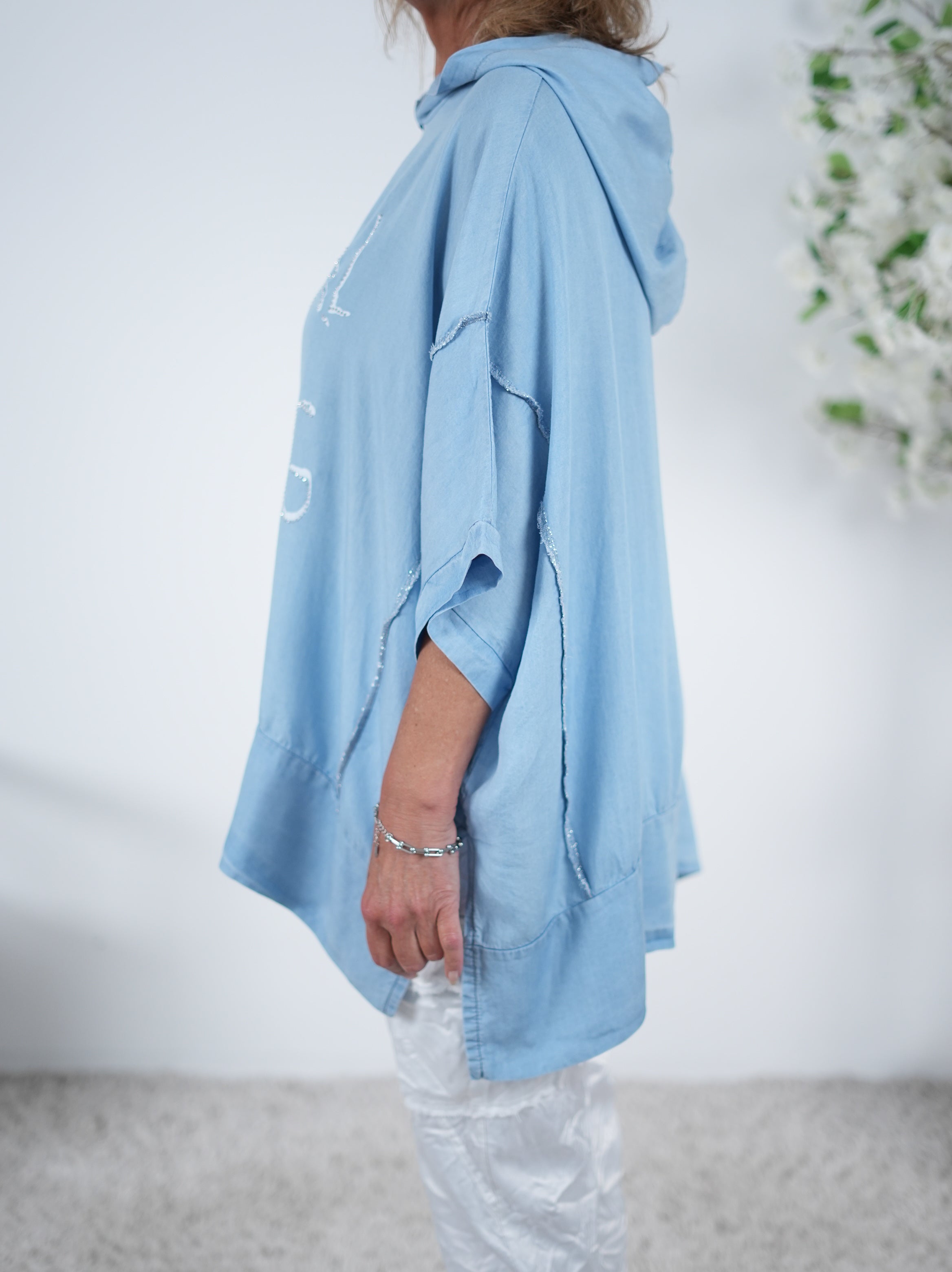 Leichter Hoody im Jeans Look mit Schriftzug