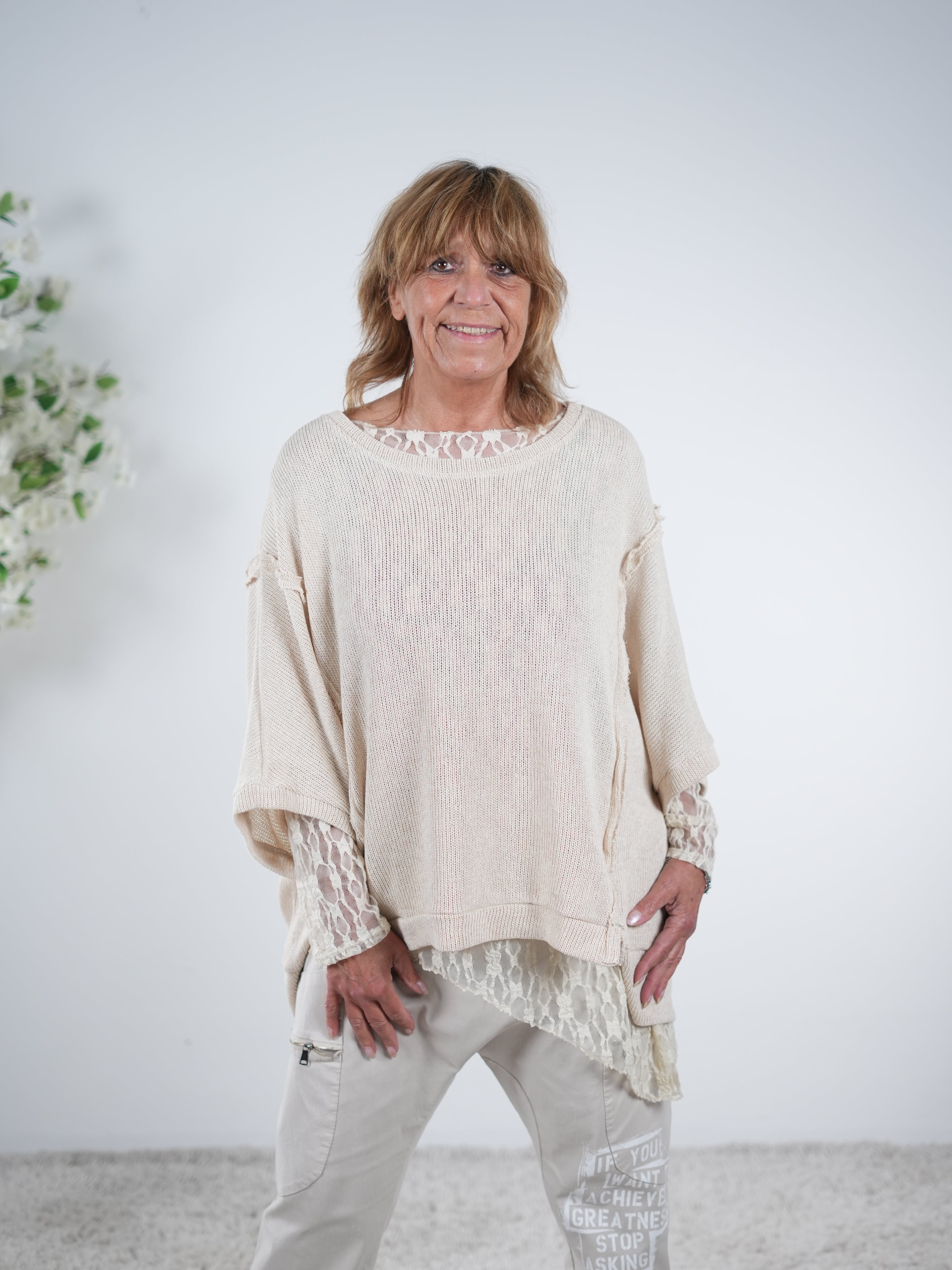 Leichter Strickpulli mit Außennähten, meliert One Size (ca Gr. 40 "oversize"-46) Beige