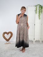 leichtes Kleid im Leo Look mit V-Ausschnitt
