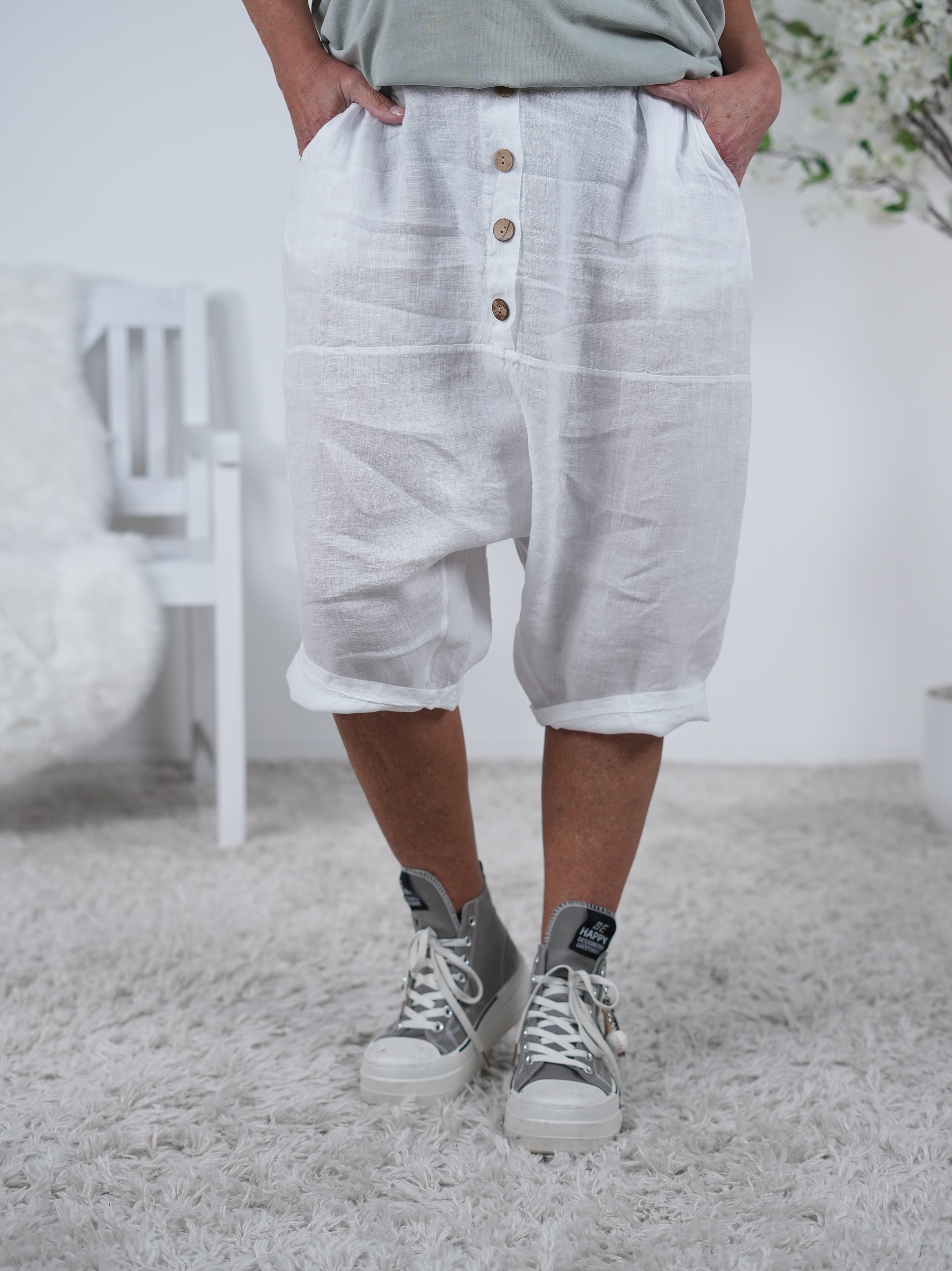 Leinen Baggy mit Knopfleiste Weiß