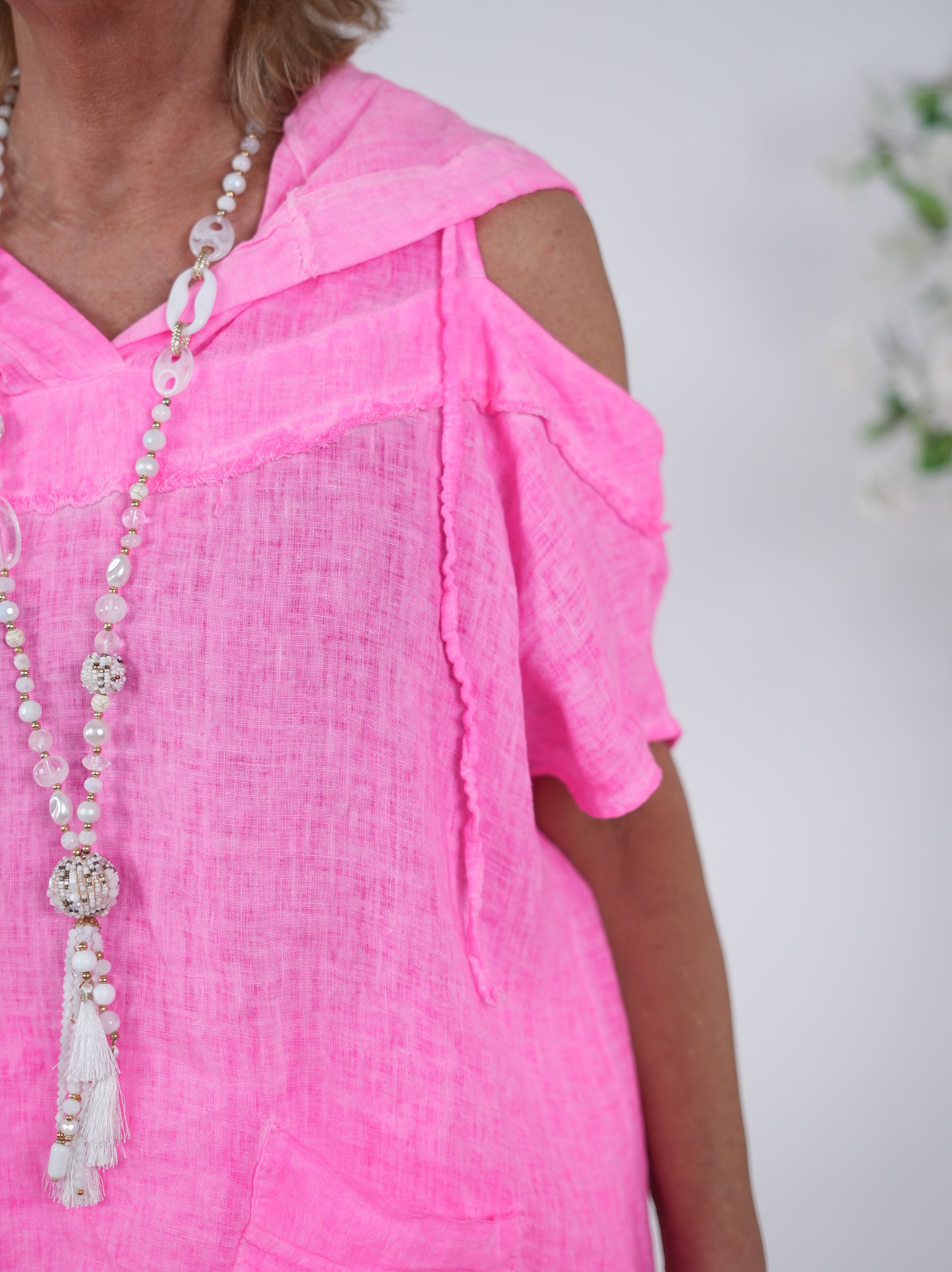 Leinen Oberteil mit Cut-Outs und Kapuze