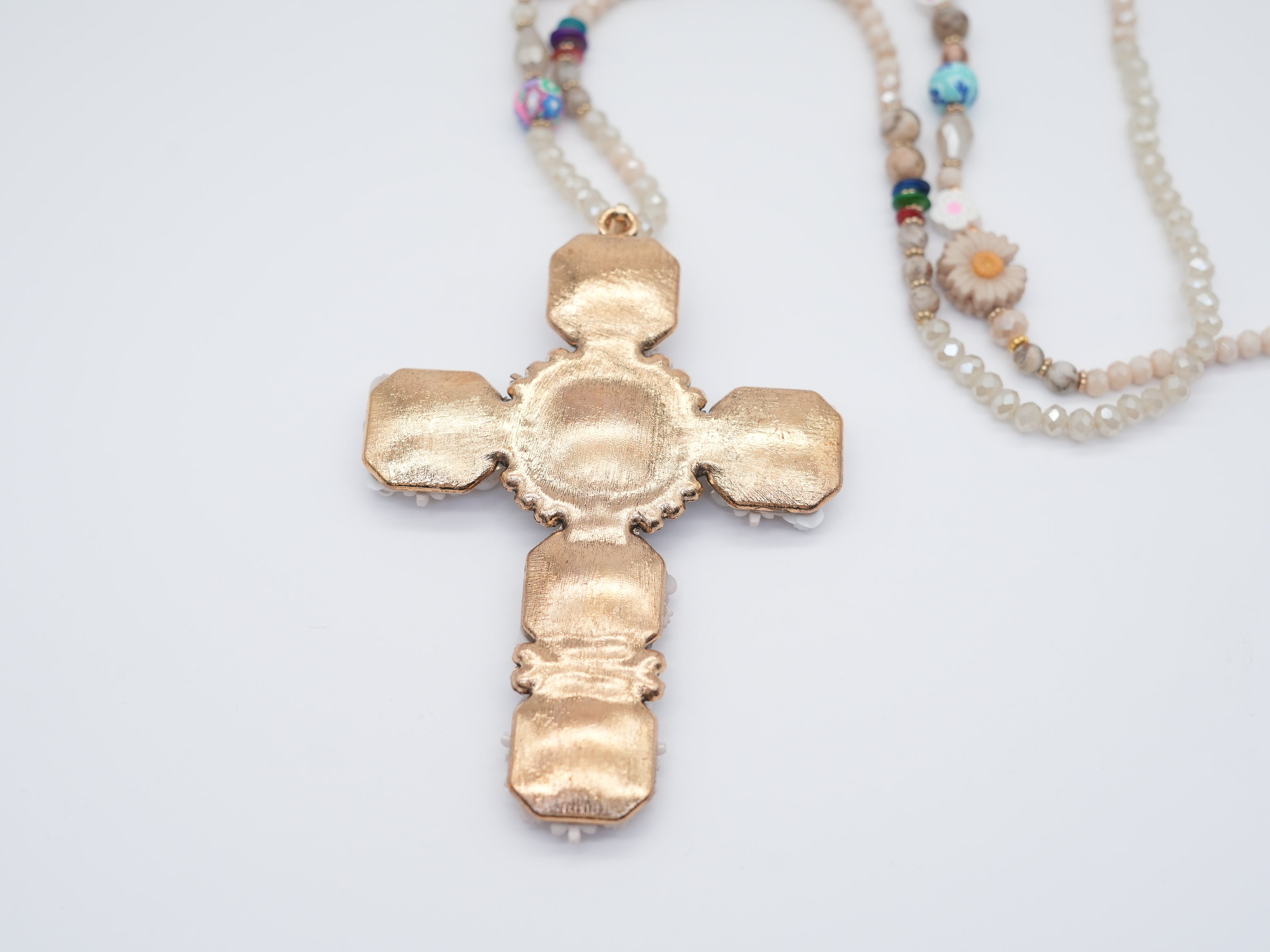 Modeschmuck Kette mit Blümchen und Kreuz