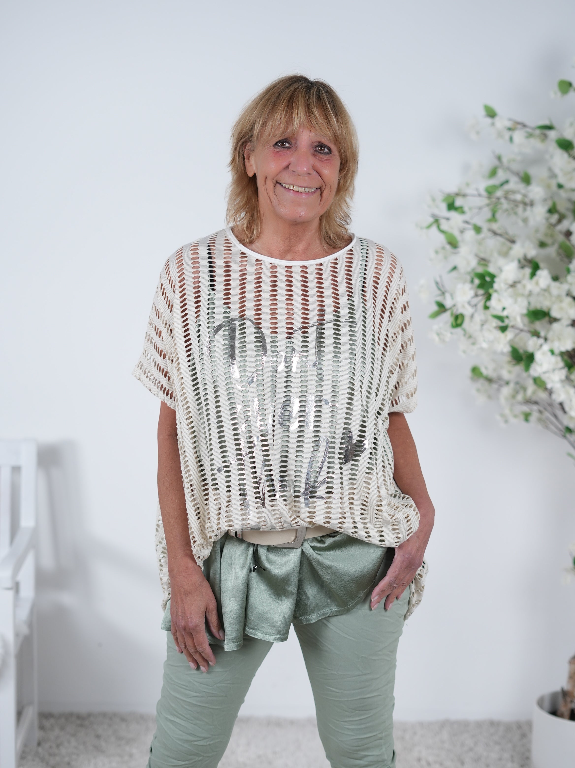 Netz Oberteil mit silbernem Schriftzug