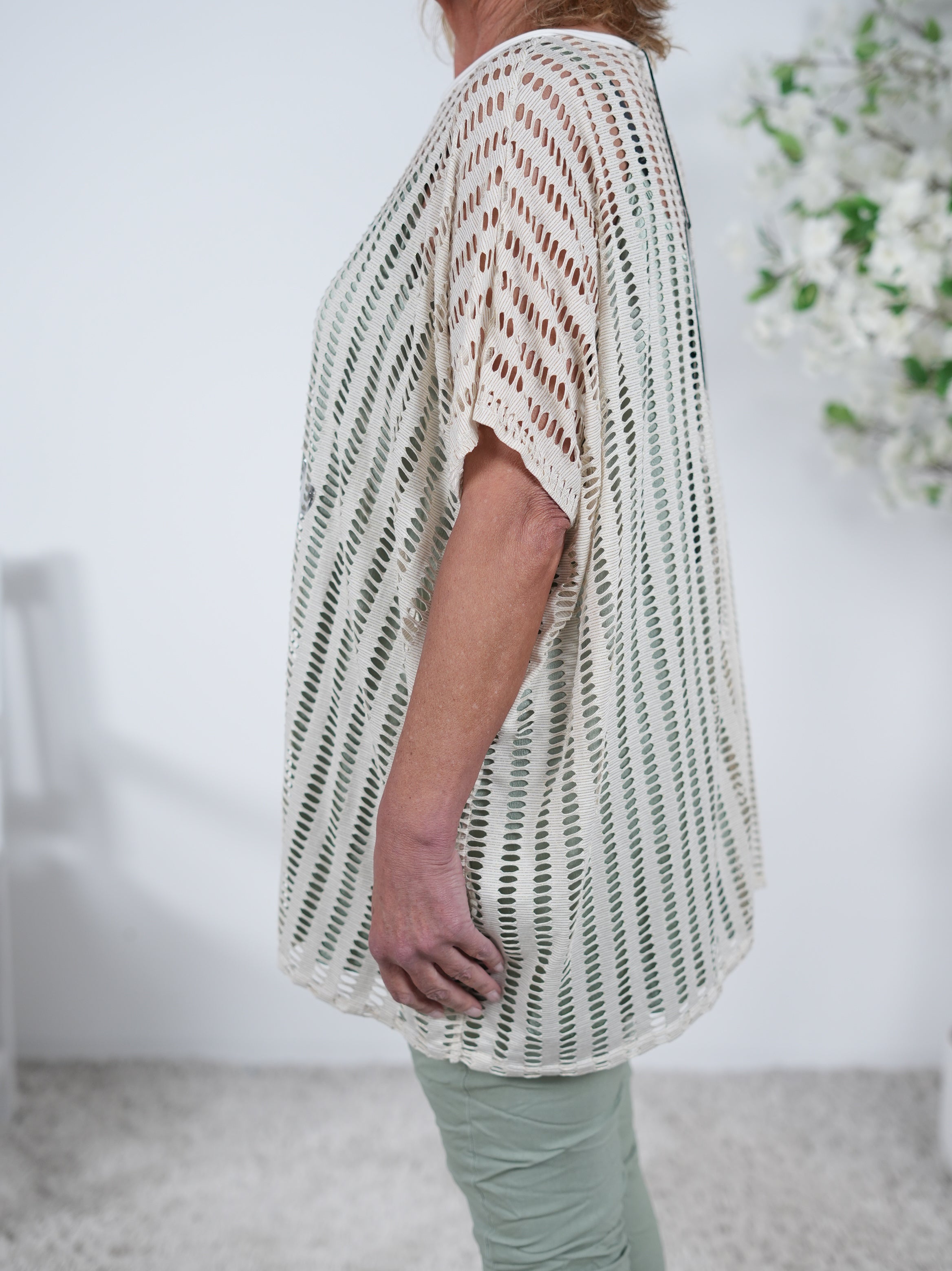 Netz Oberteil mit silbernem Schriftzug