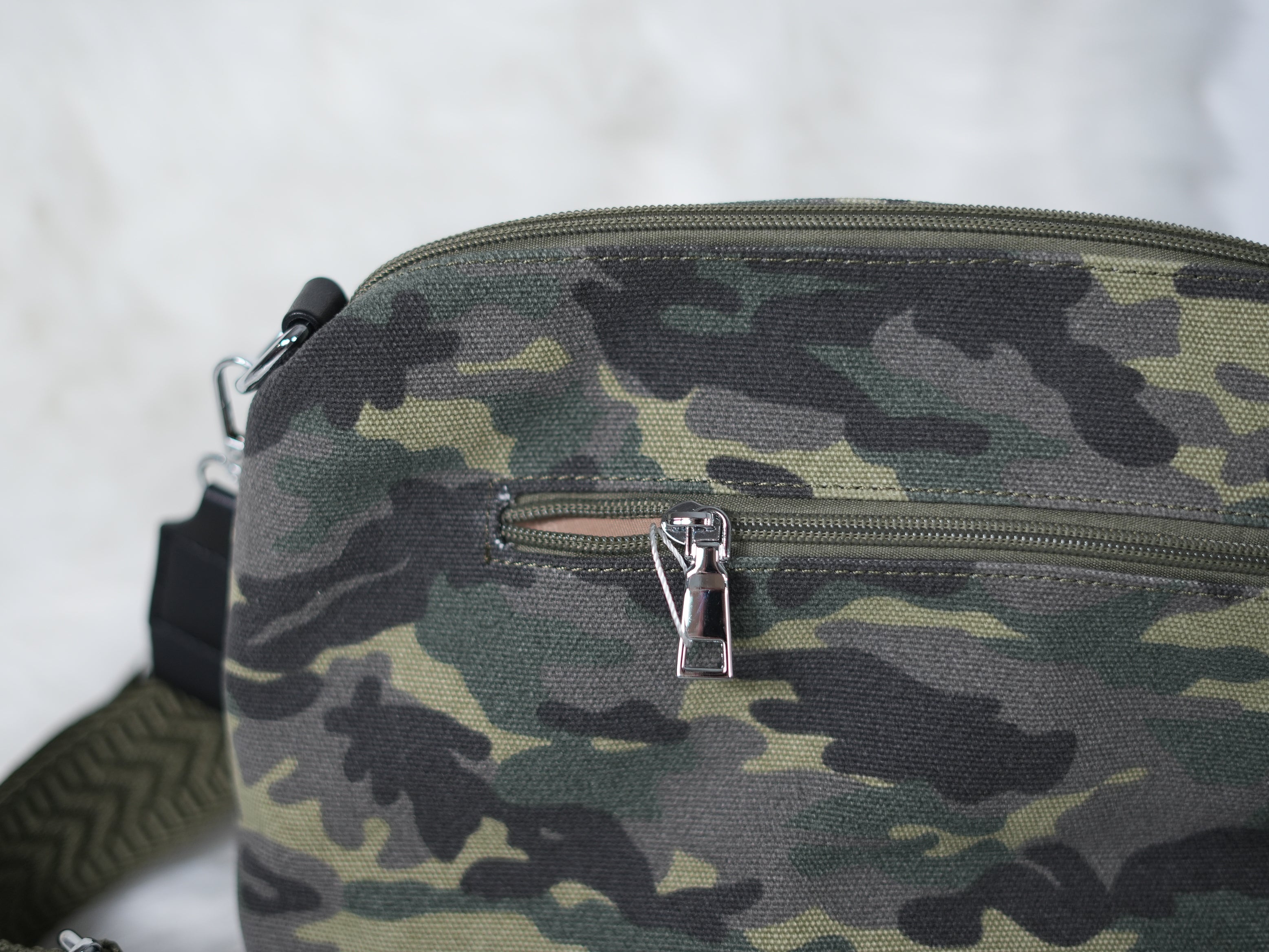 Niedliche Crossbag in Camouflage