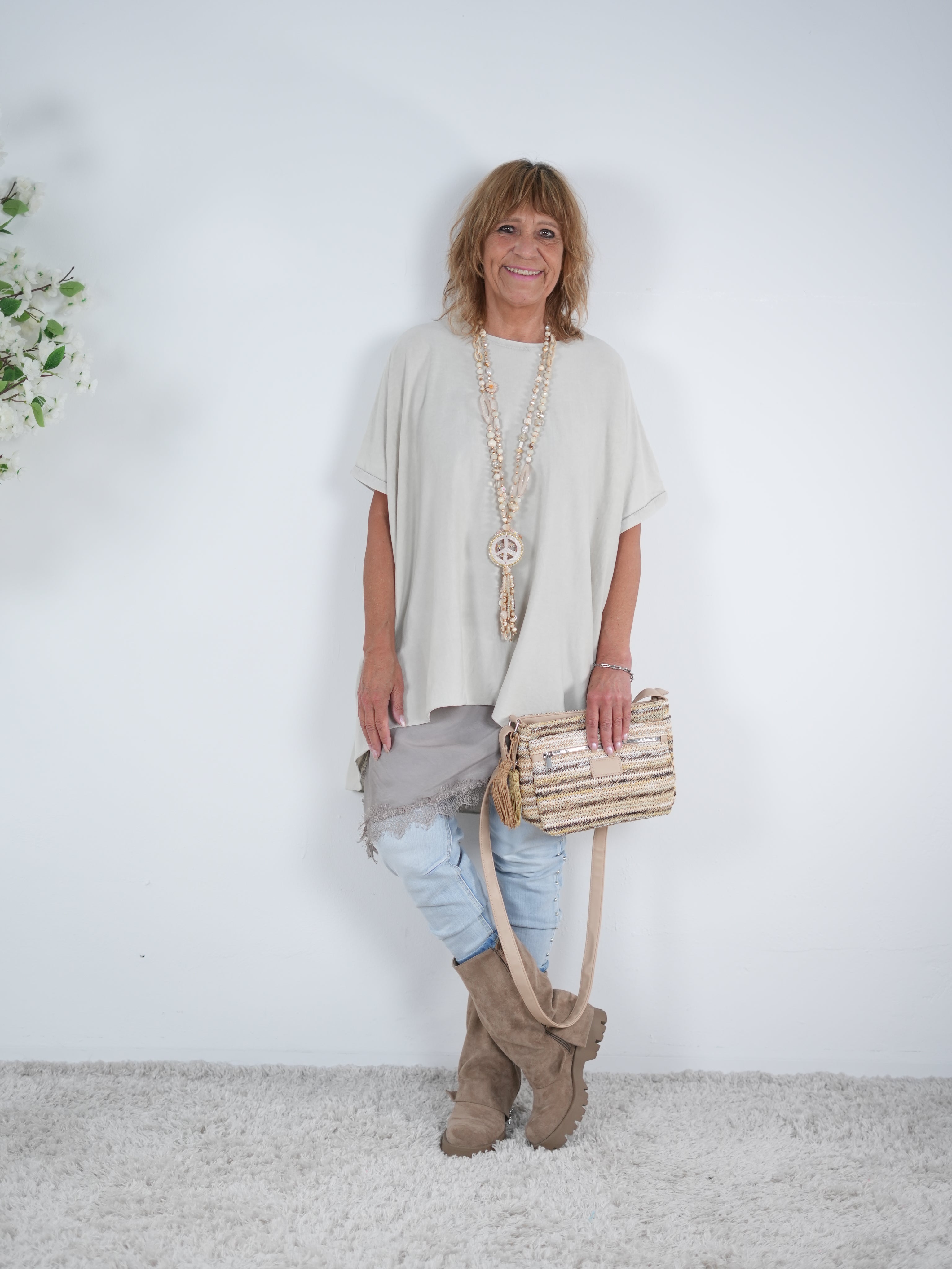 oversize Basic Shirt im Vokuhila Schnitt One Size (ca Gr. 42 44 "oversize"-48 50) Beige