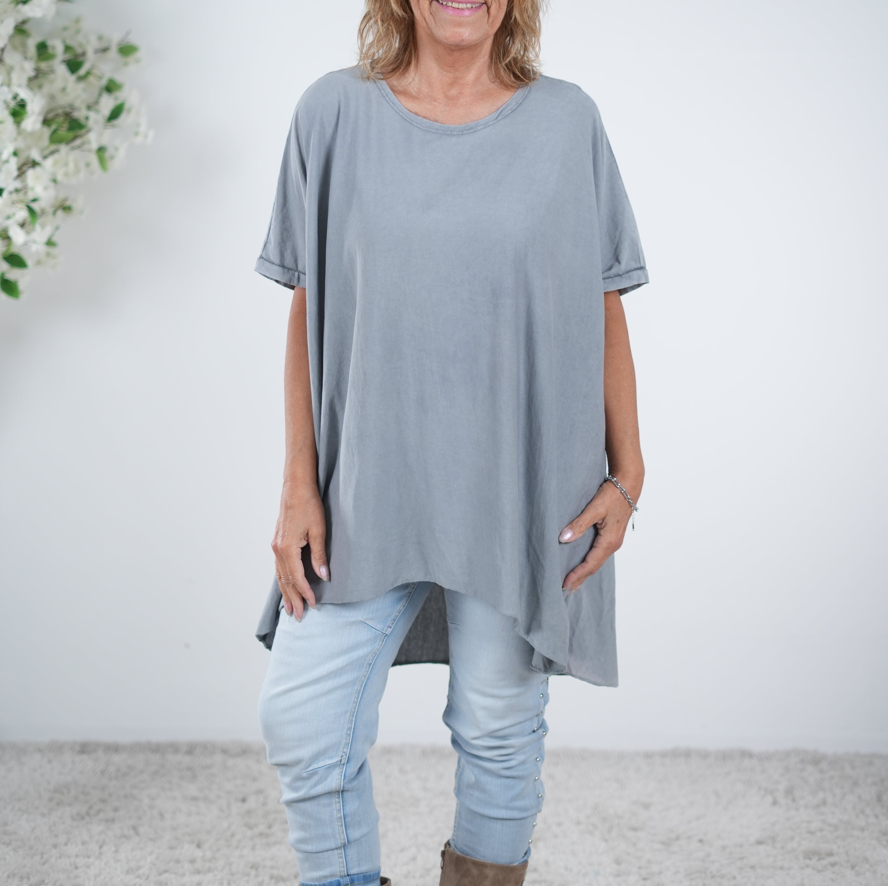 oversize Basic Shirt im Vokuhila Schnitt One Size (ca Gr. 42 44 "oversize"-48 50) Grau