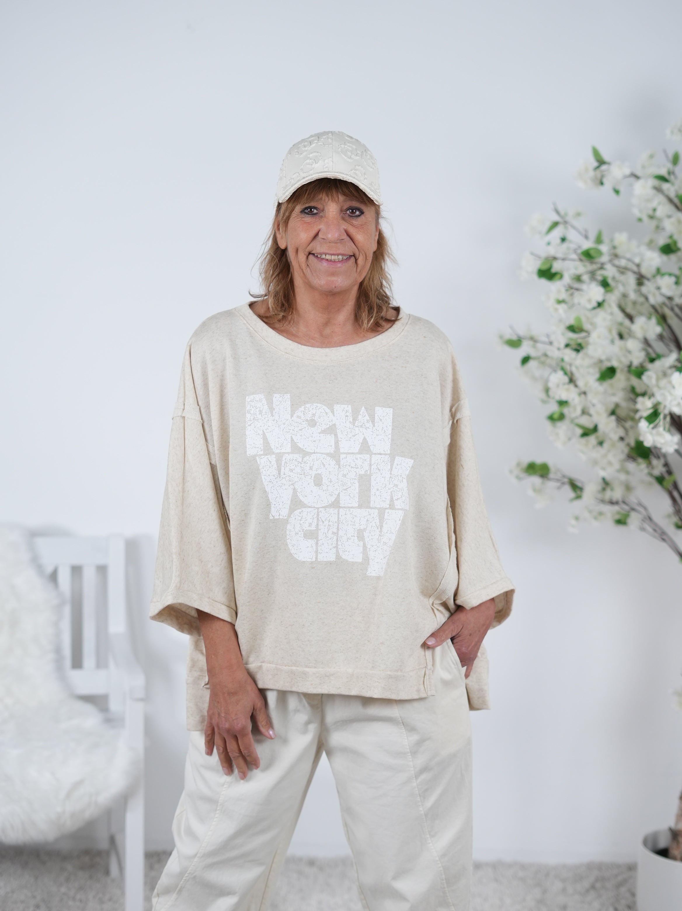 oversize Sweaty mit "New York City" Schriftzug One Size (ca Gr. 38 "oversize"-44 46) Vanille