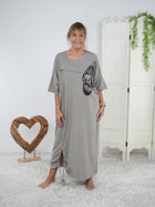 oversized Kleid mit großem Skull Print