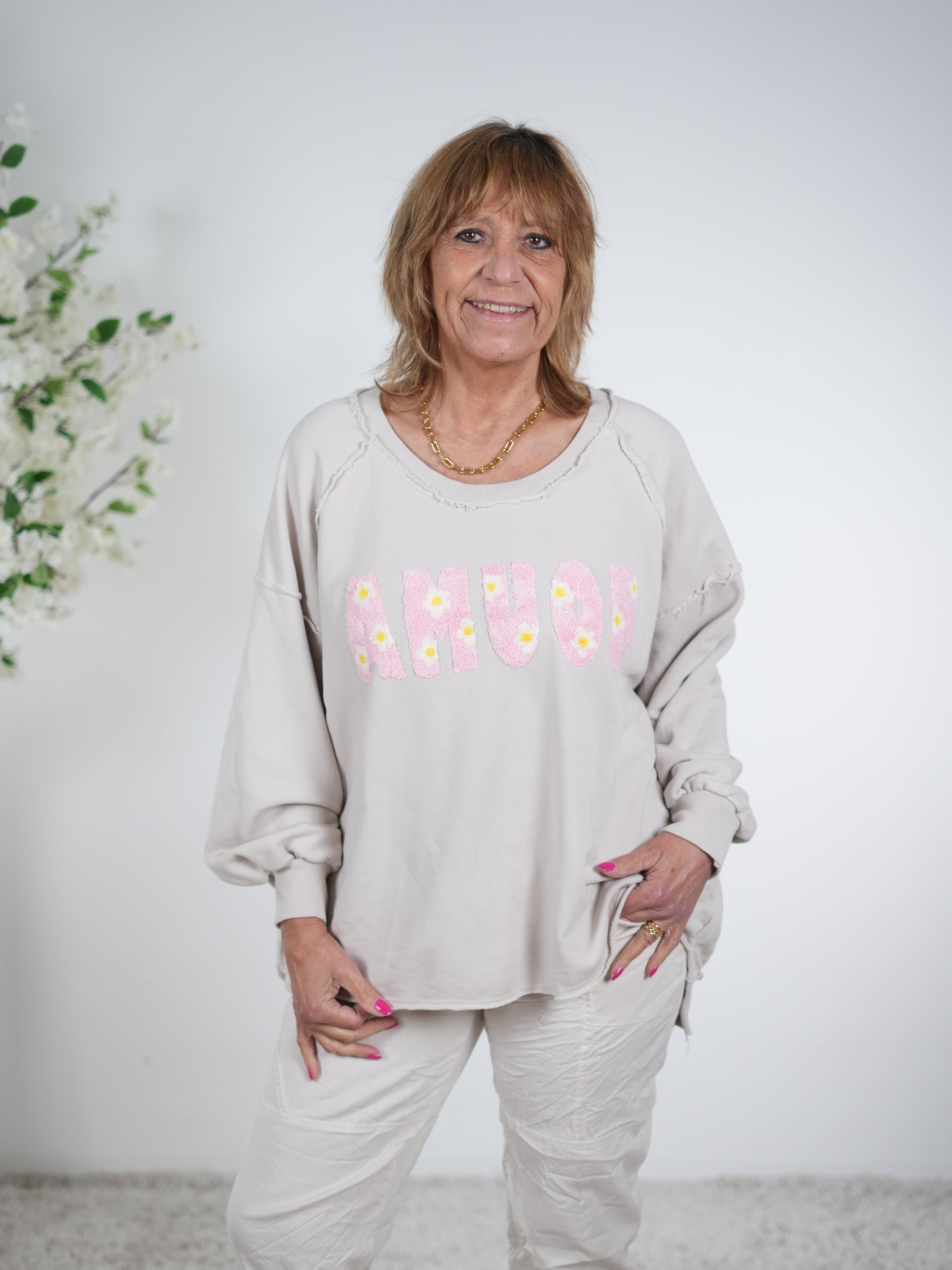 oversized Sweaty mit "Amour" Schriftzug One Size (ca Größe 38 "oversize"-44) Beige