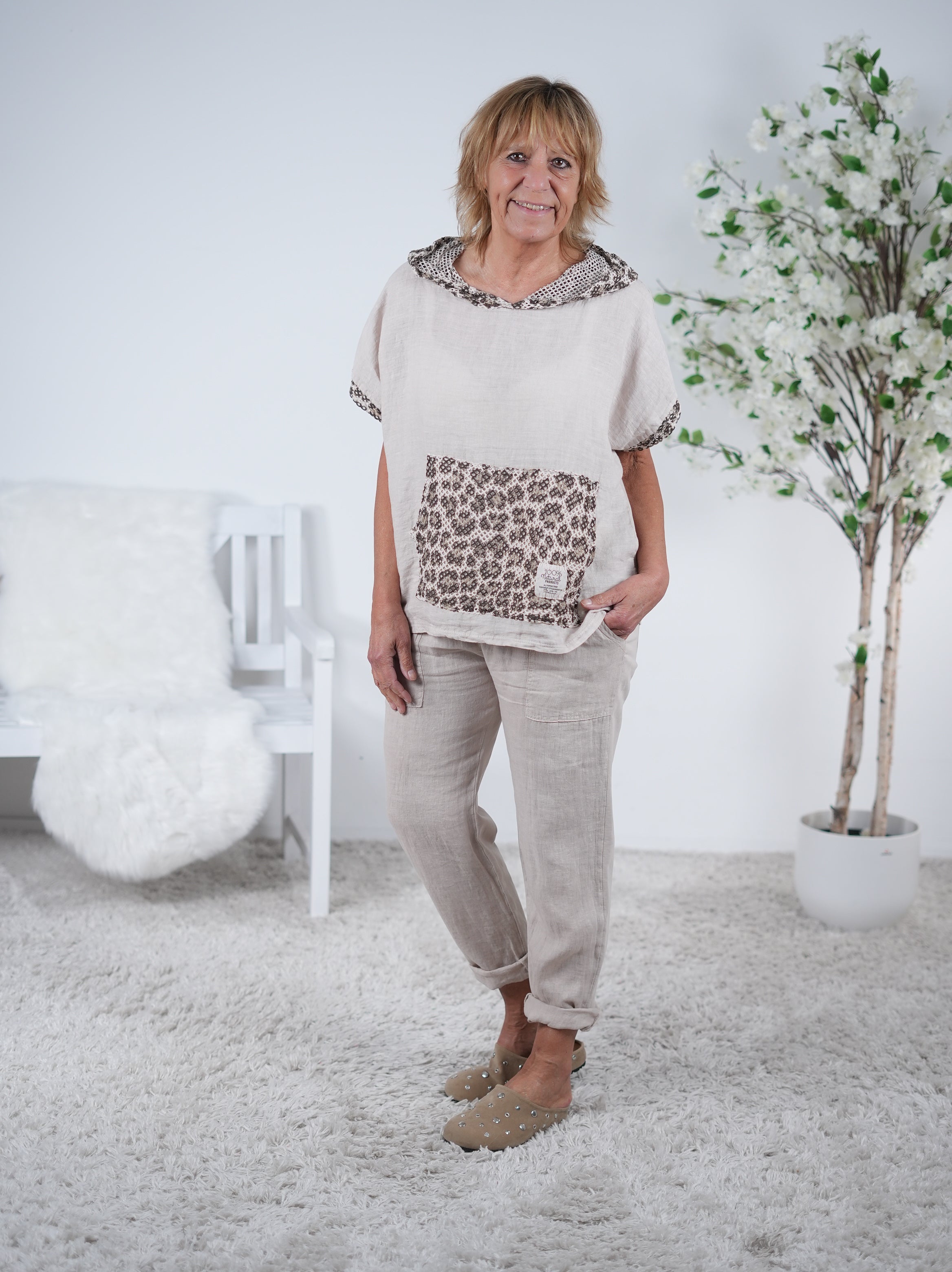 Shirt im Materialmix mit Netz Elementen Beige