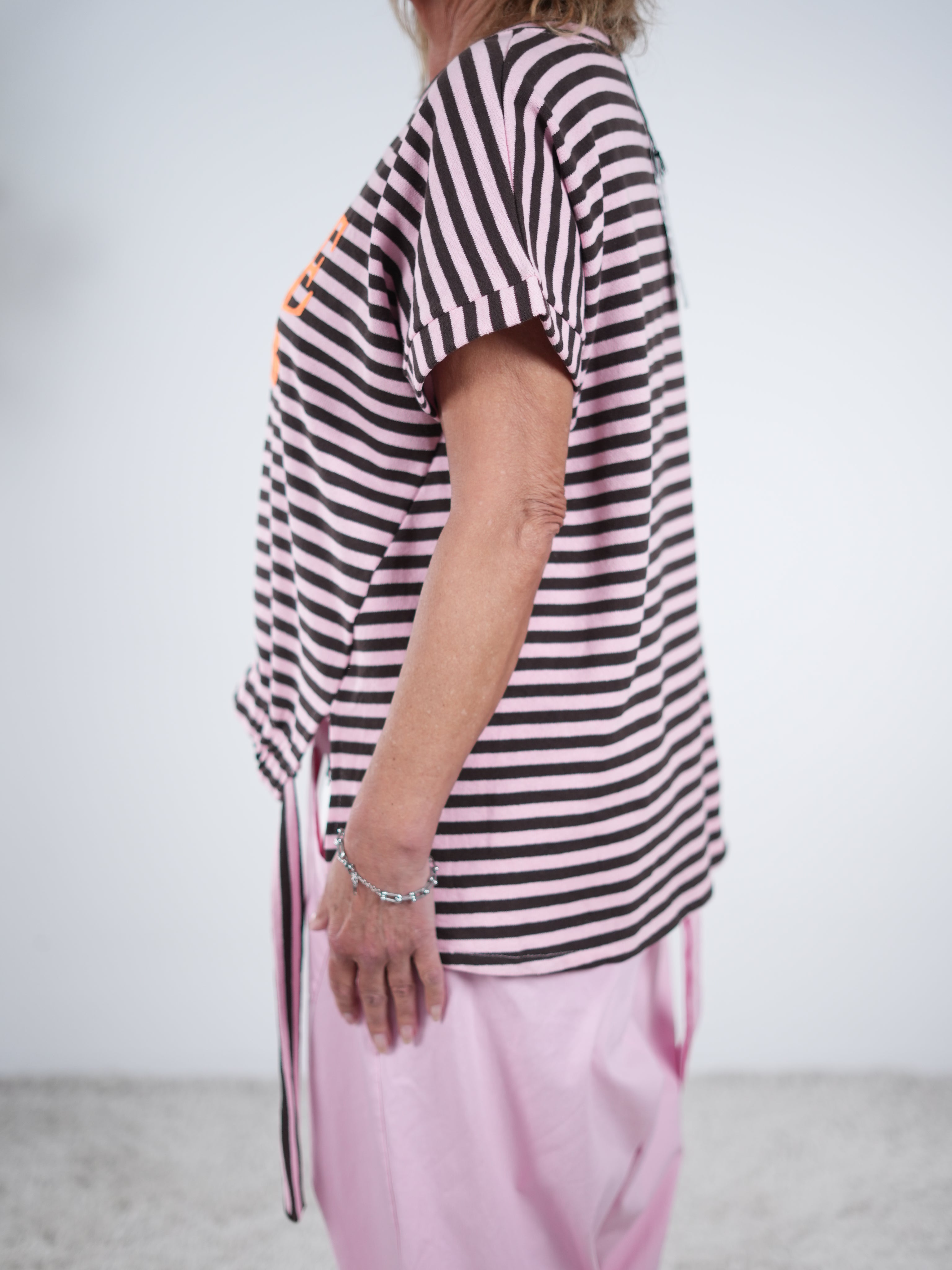 Shirt mit "Office Club" Schriftzug