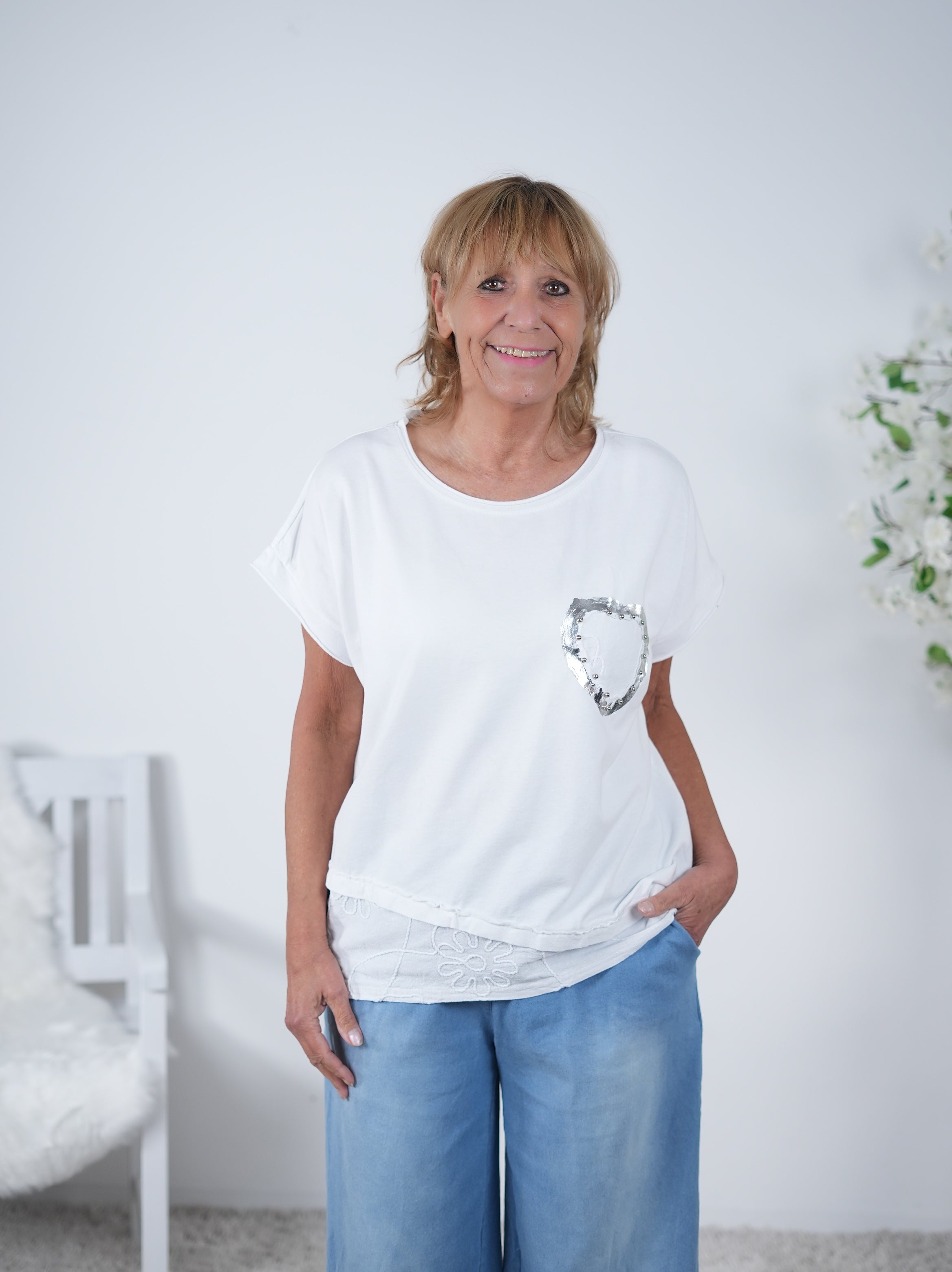 Shirt mit silbernem Herz Einheitsgröße (ca Gr. 38 "oversize"-42) Weiß