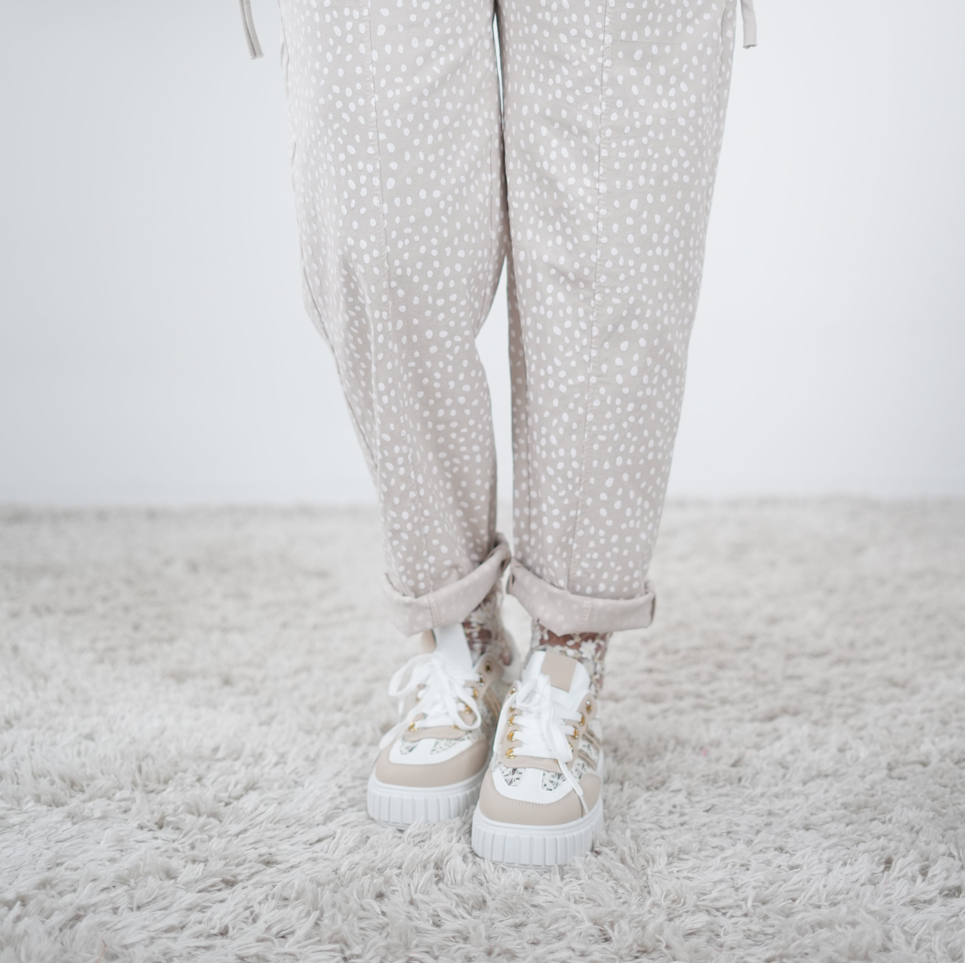 straight Leg Pants mit Punkten verziert One Size (ca Größe 40-44) Beige