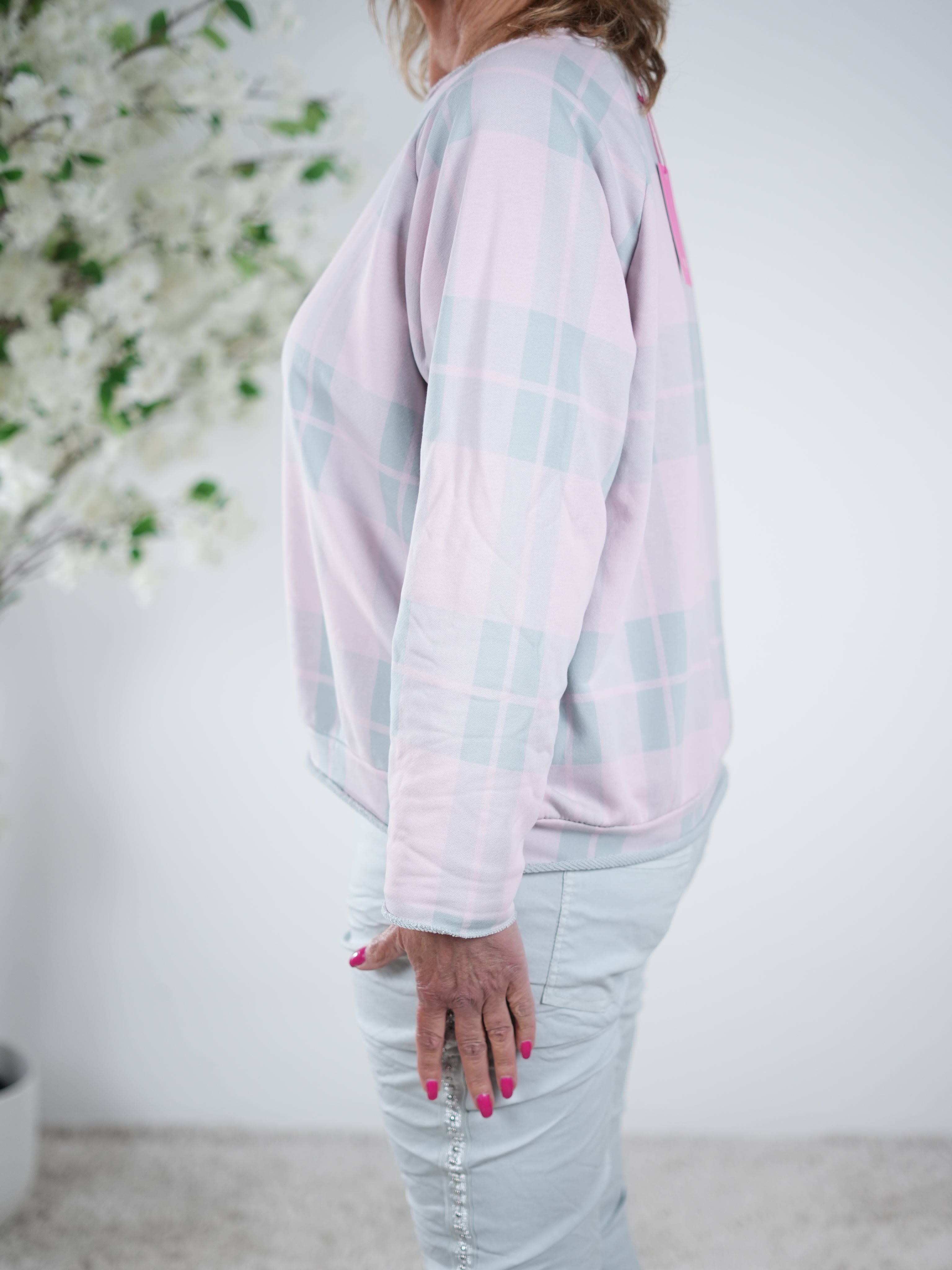 süßes Sweaty im Caro Design