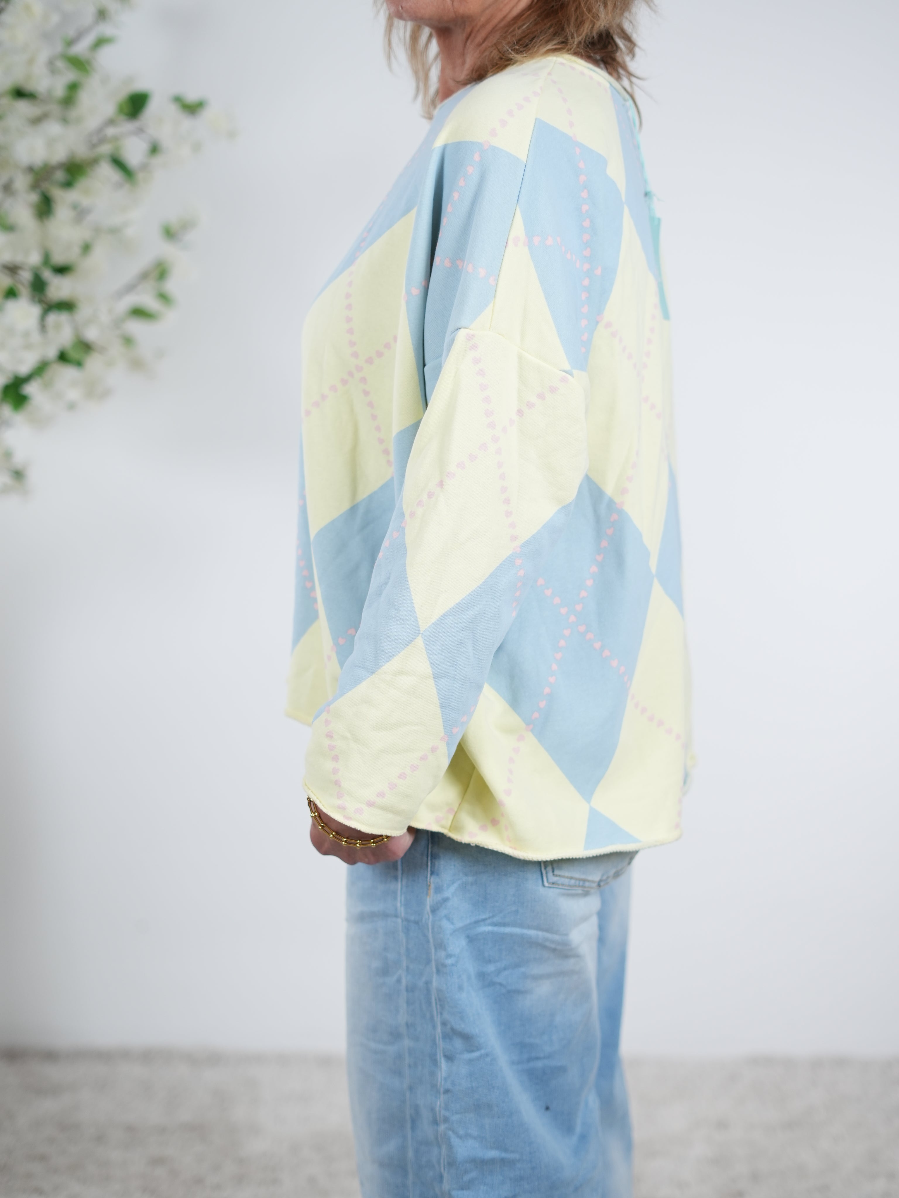 Sweaty im Rauten Muster mit kleinen Herzen verziert