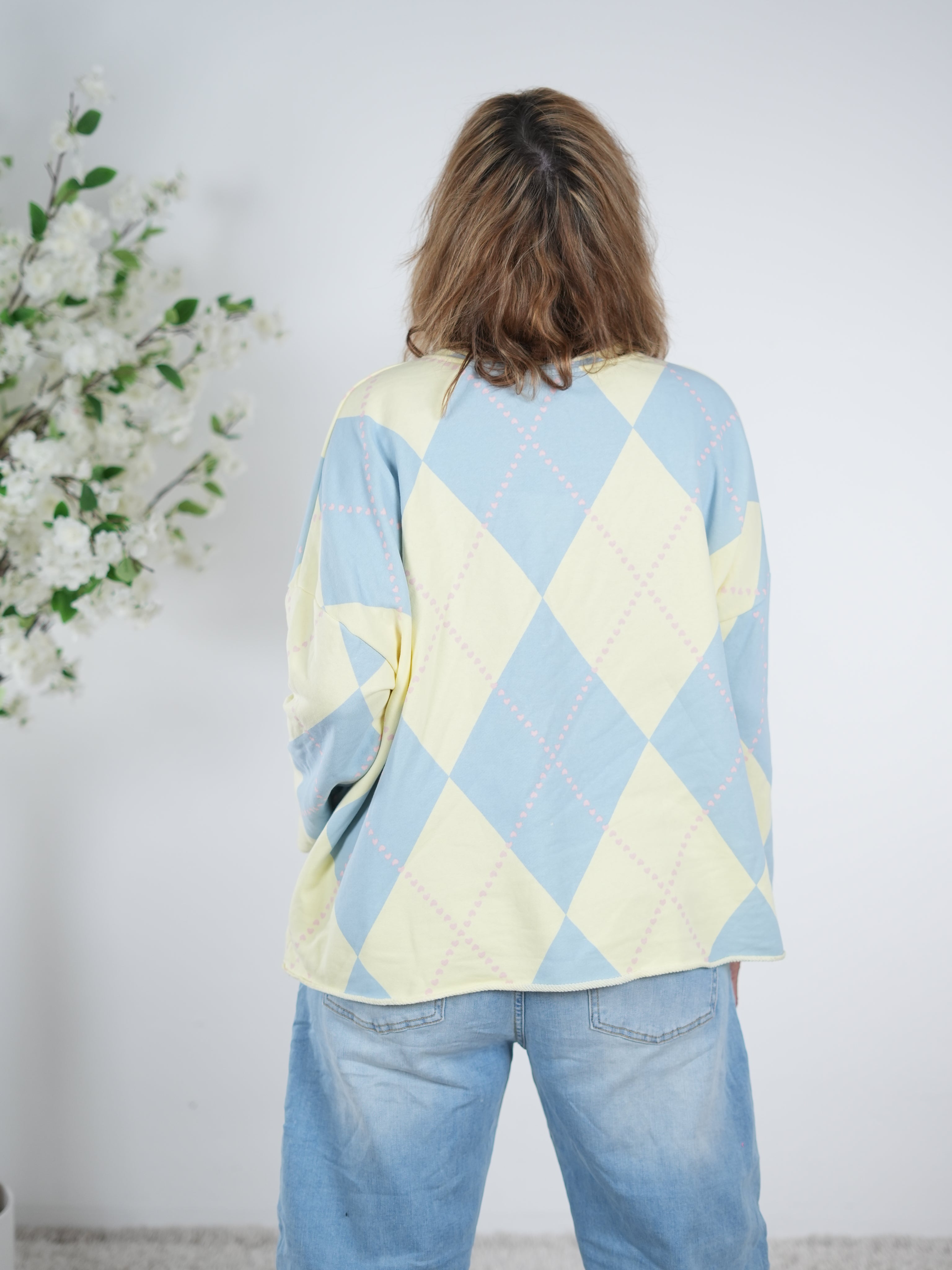 Sweaty im Rauten Muster mit kleinen Herzen verziert