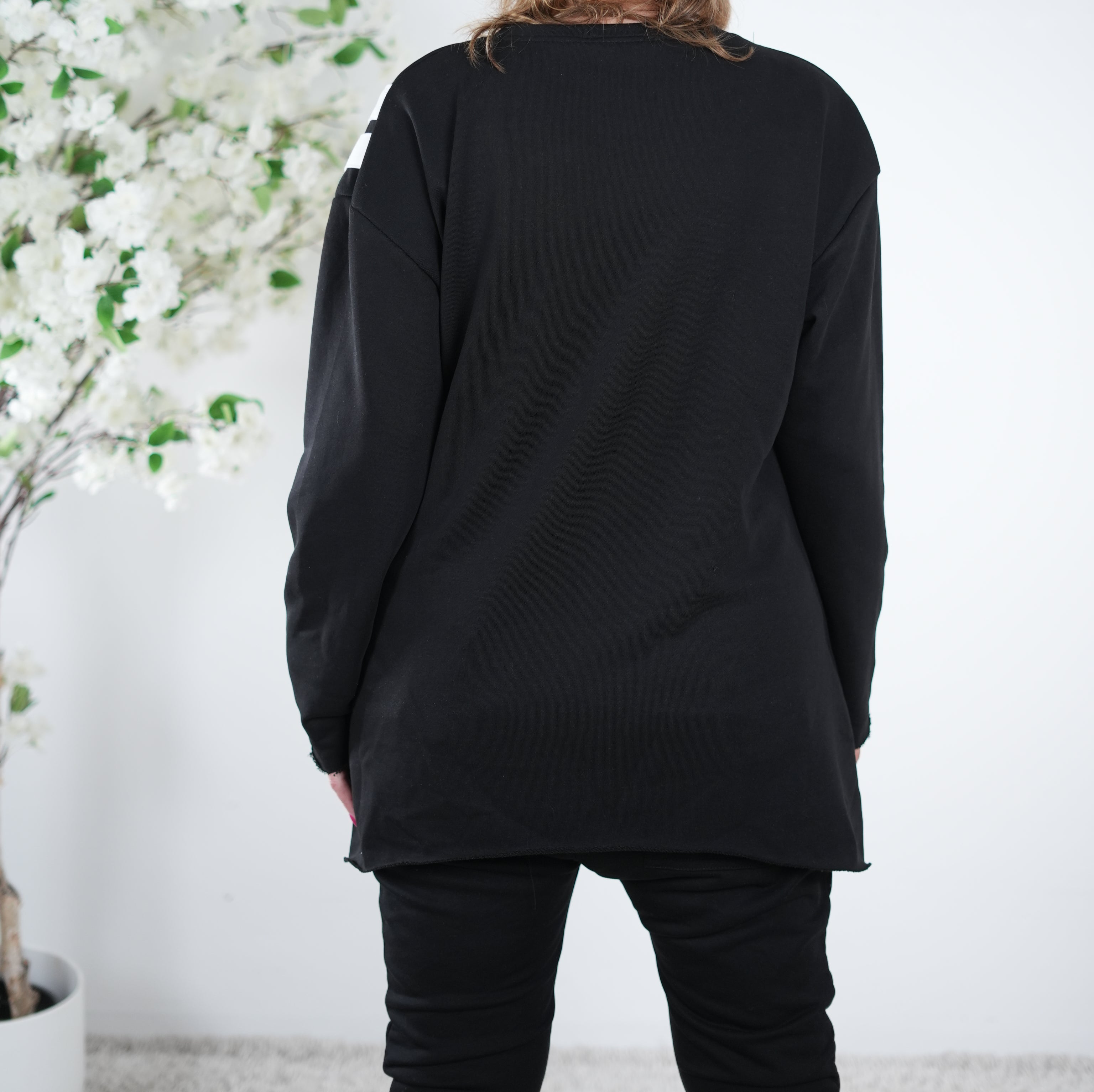 Sweaty mit breiten Streifen im Vokuhila Schnitt