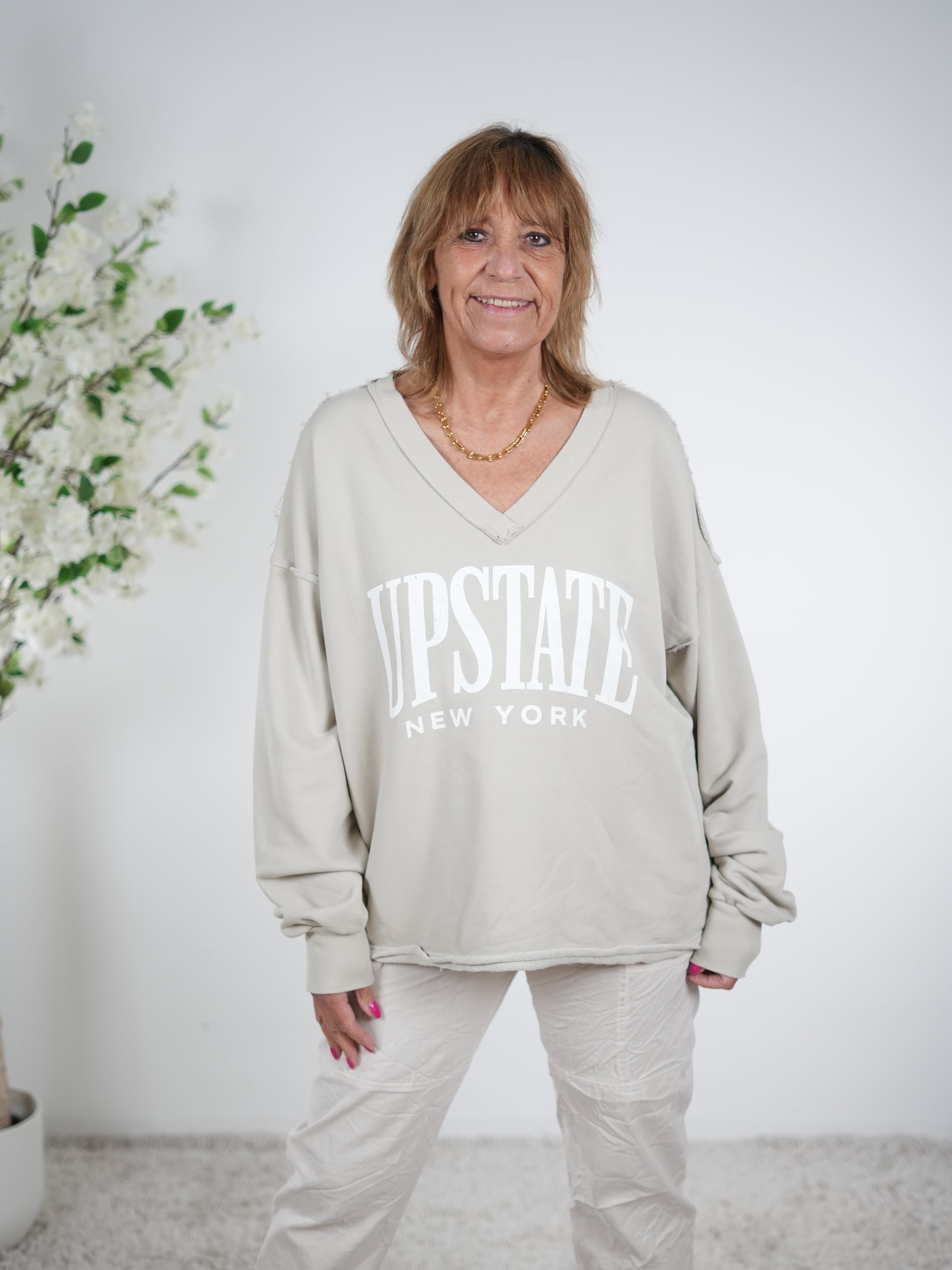 Sweaty mit V-Ausschnitt und Linksärmeln One Size (ca Gr. 38 "oversize"-44) Beige