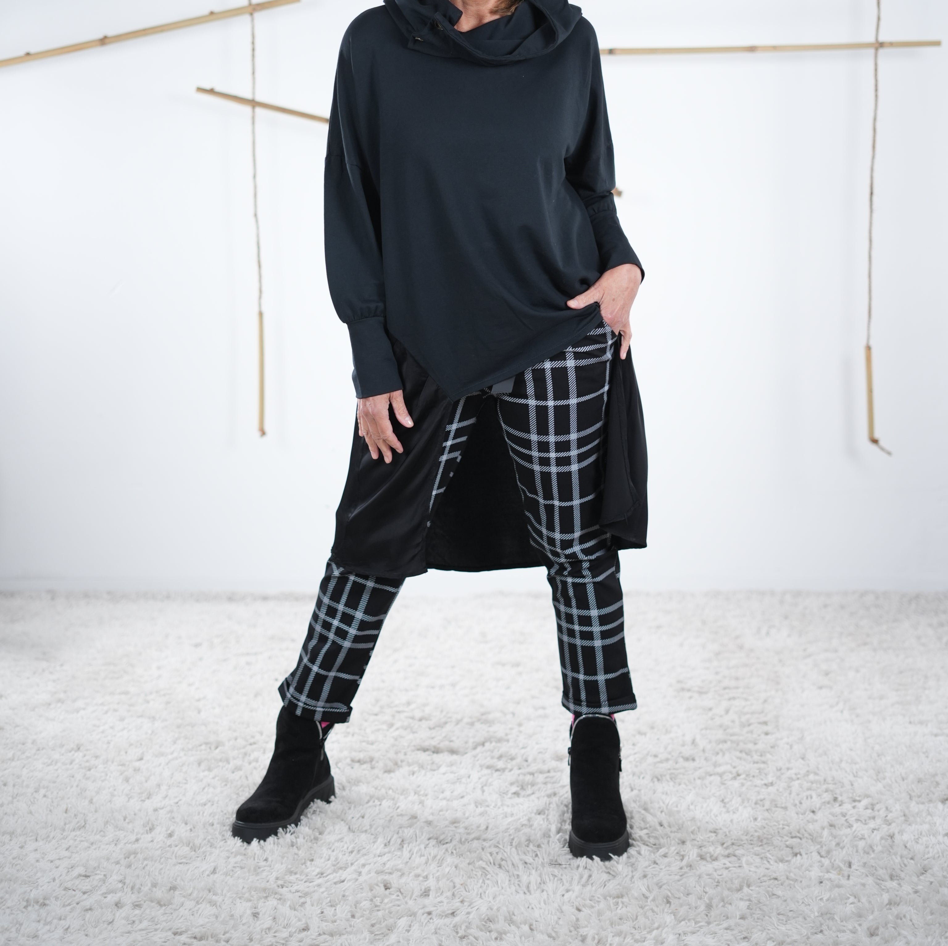 Tunika mit Satin Einsatz One Size (ca Größe 38 "oversize"-44) Schwarz