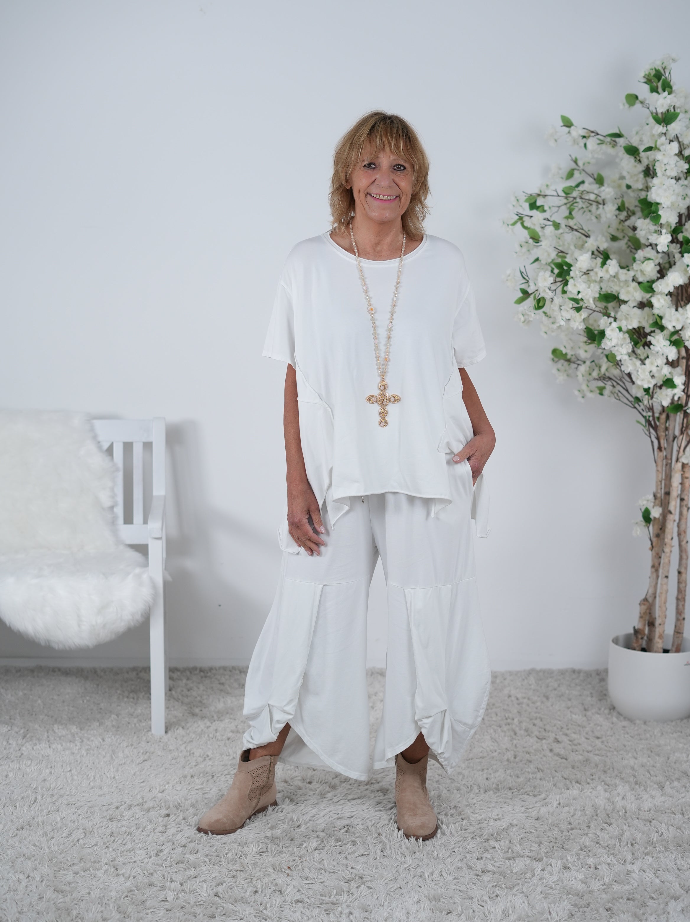 unifarbenes Shirt im Vokuhila Schnitt