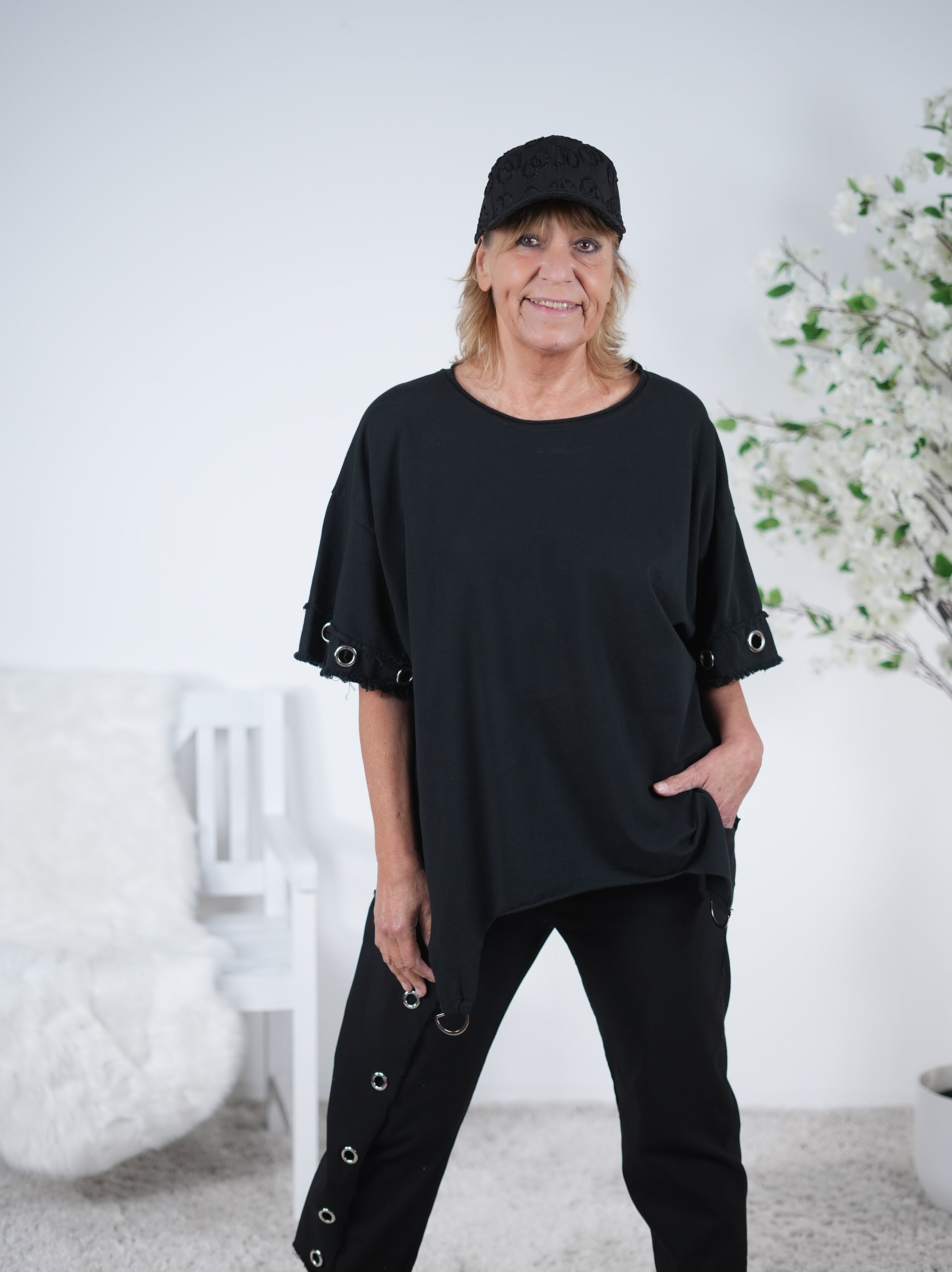 unifarbenes Shirt mit überschnittenem Arm und D-Ring Schwarz