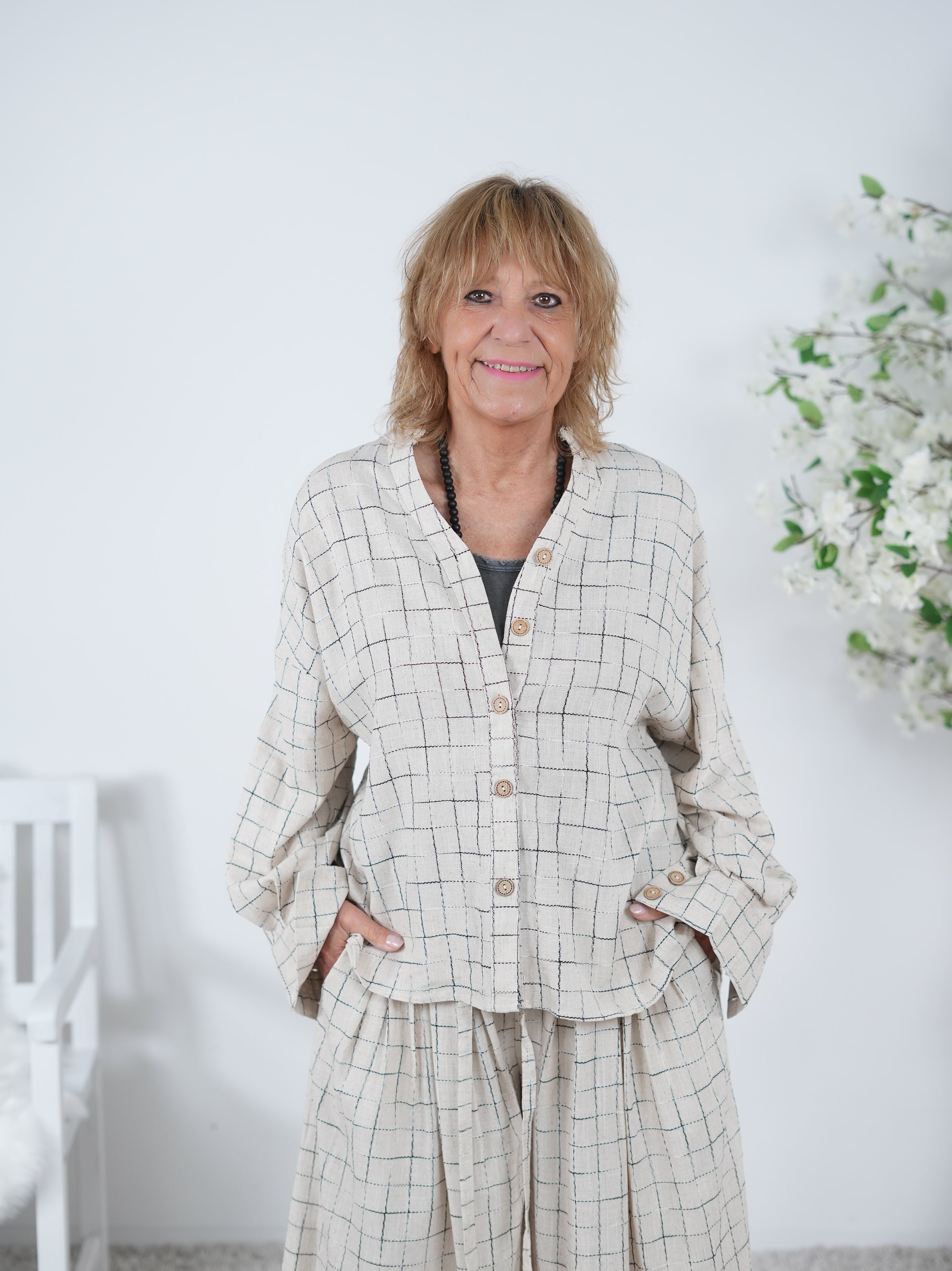 Vokuhila Bluse mit genähtem Karo Muster Einheitsgröße (ca Gr. 40 "oversize"-46) Beige