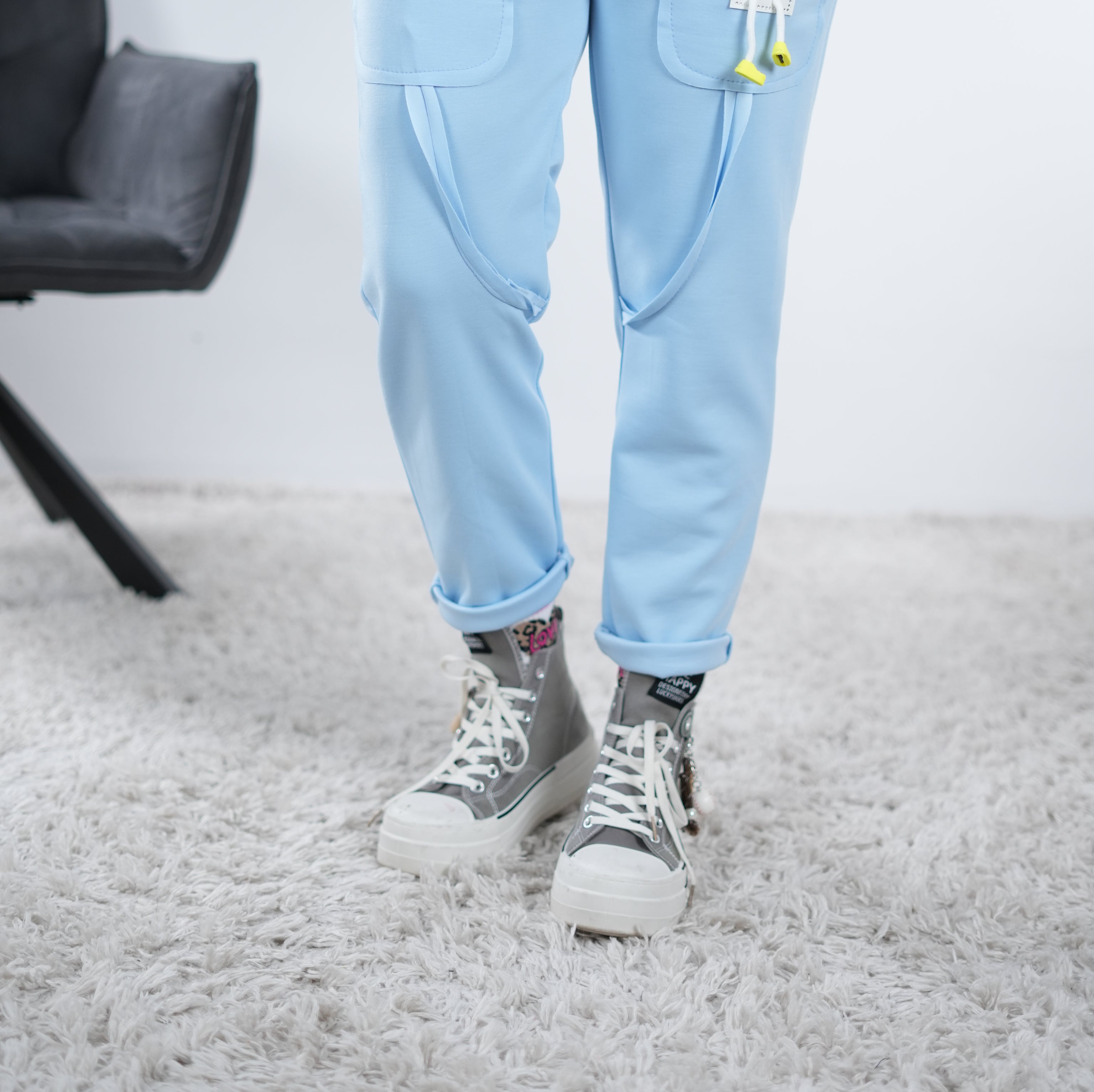 Weiche Joggy mit süßem Patch One Size (ca Größe 38-42) Blau