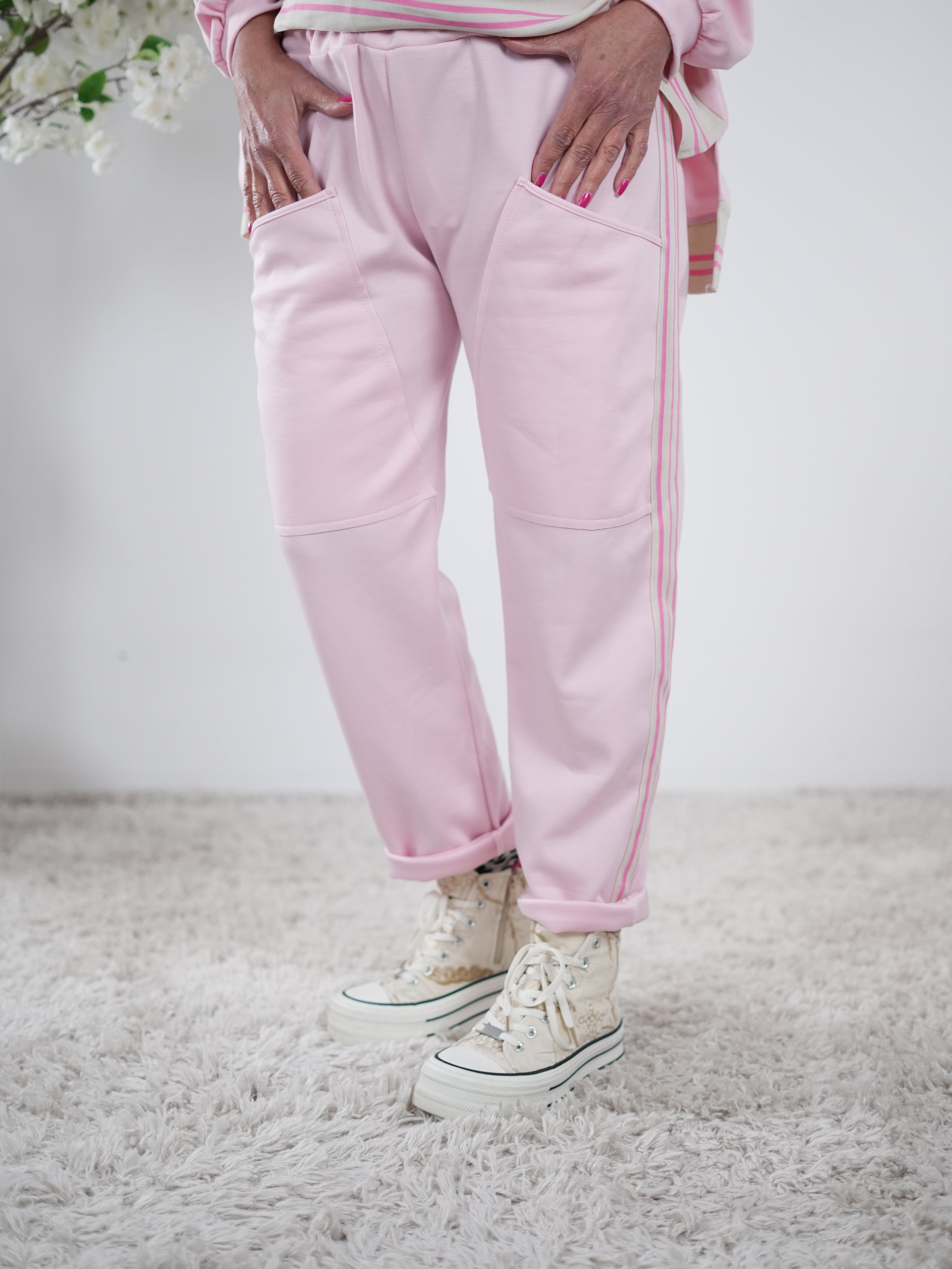 Weiche Pants mit seitlichem pinken Streifen One Size (ca Größe 40-44) Rosa