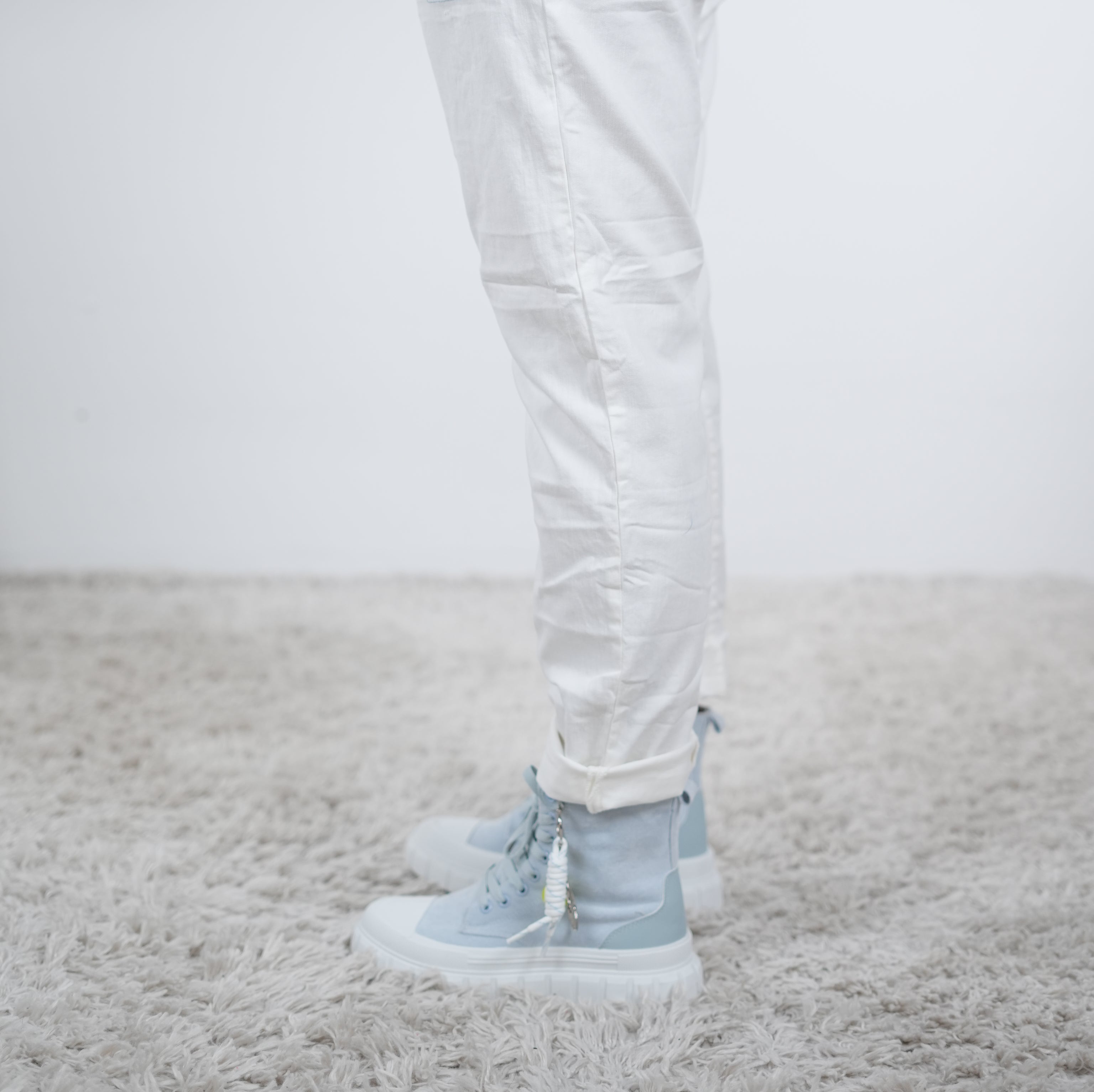 weiße Jeans Baggy im destroyed Look