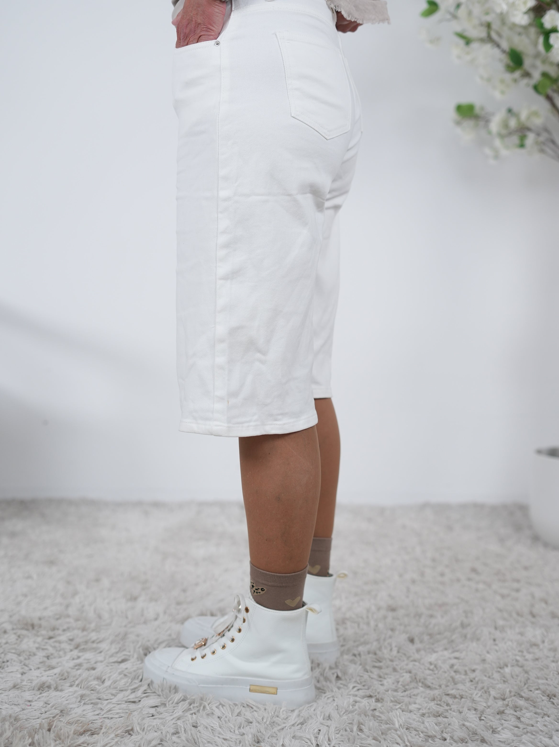 Weiße Jeans Short, weit geschnitten