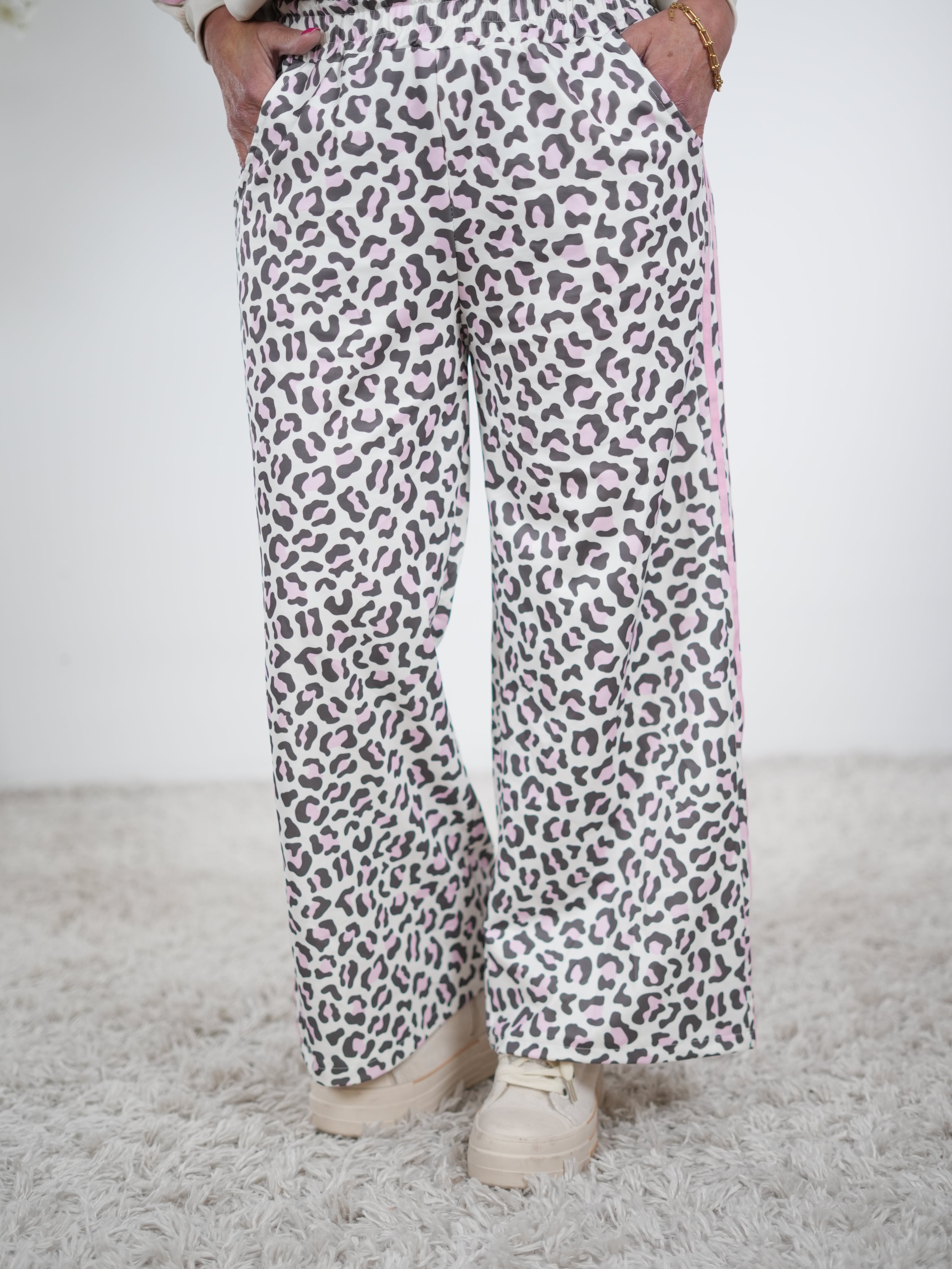 Wide Leg Pants im Leo Look One Size (ca Gr. 38-44) Rosa