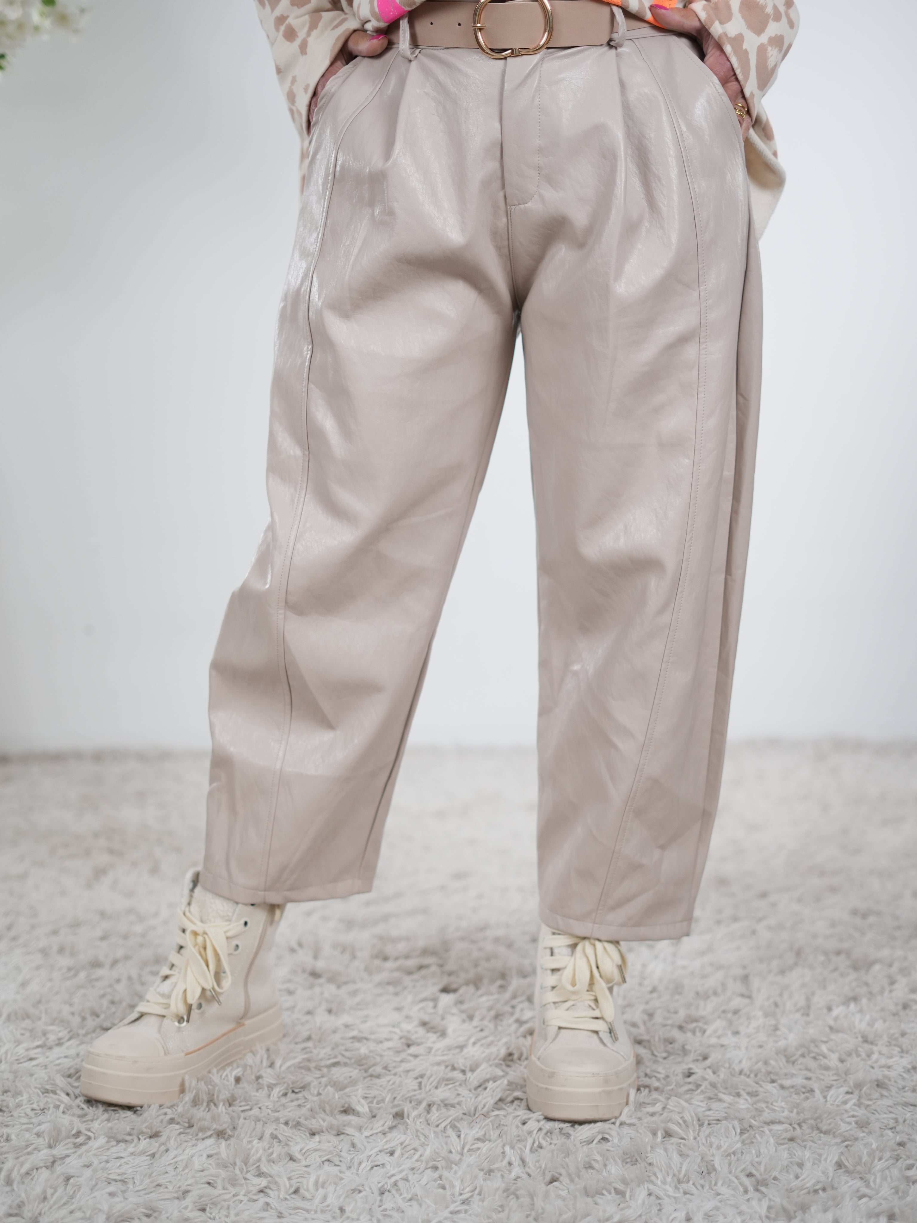 Wide Leg Pants in Kunstleder One Size (ca Größe 38-42) Beige