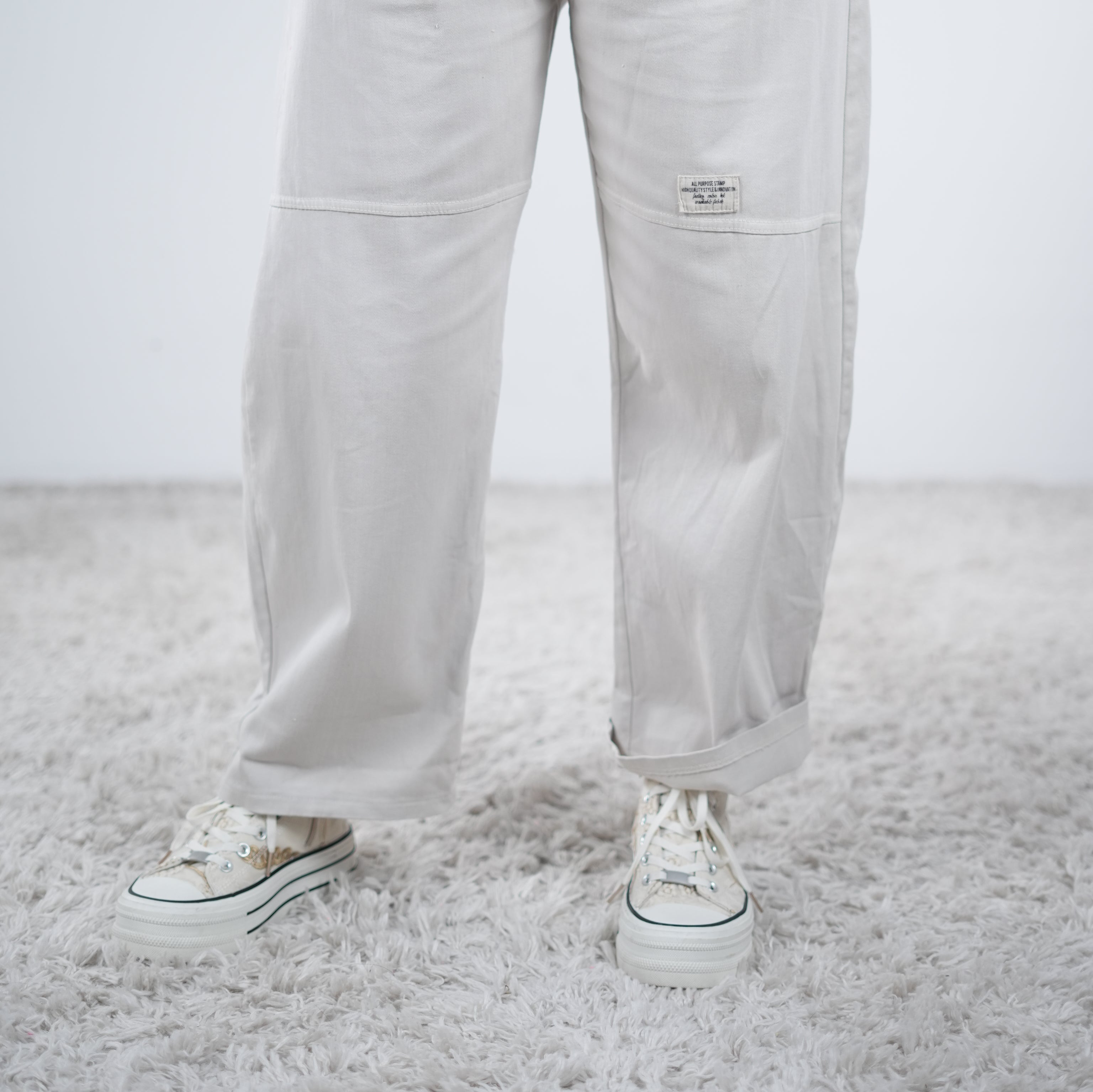 Wide Leg Pants mit kleinem Patch