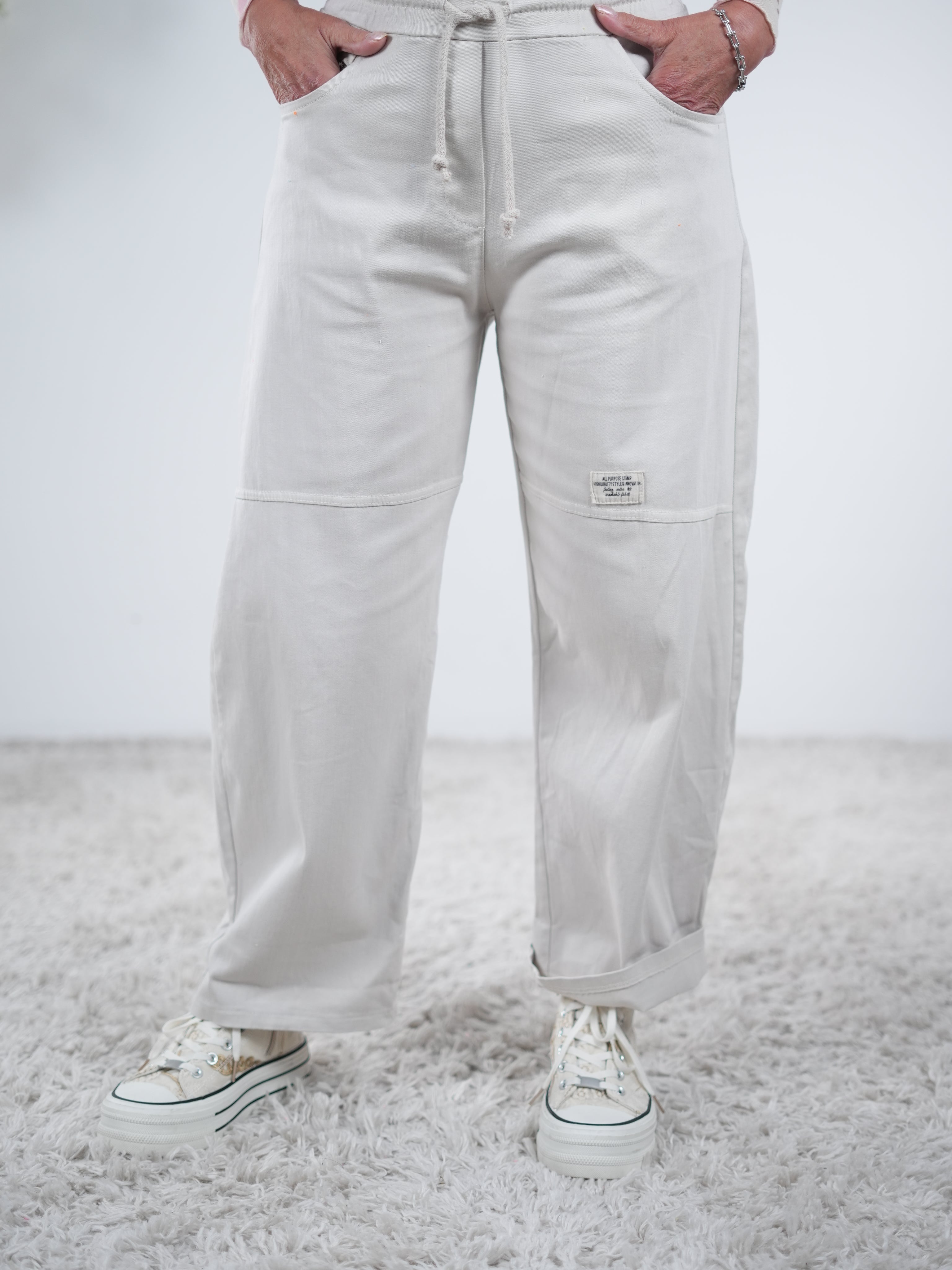 Wide Leg Pants mit kleinem Patch