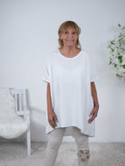 oversize Basic Shirt im Vokuhila Schnitt One Size (ca Gr. 42 44 "oversize"-48 50) Weiß