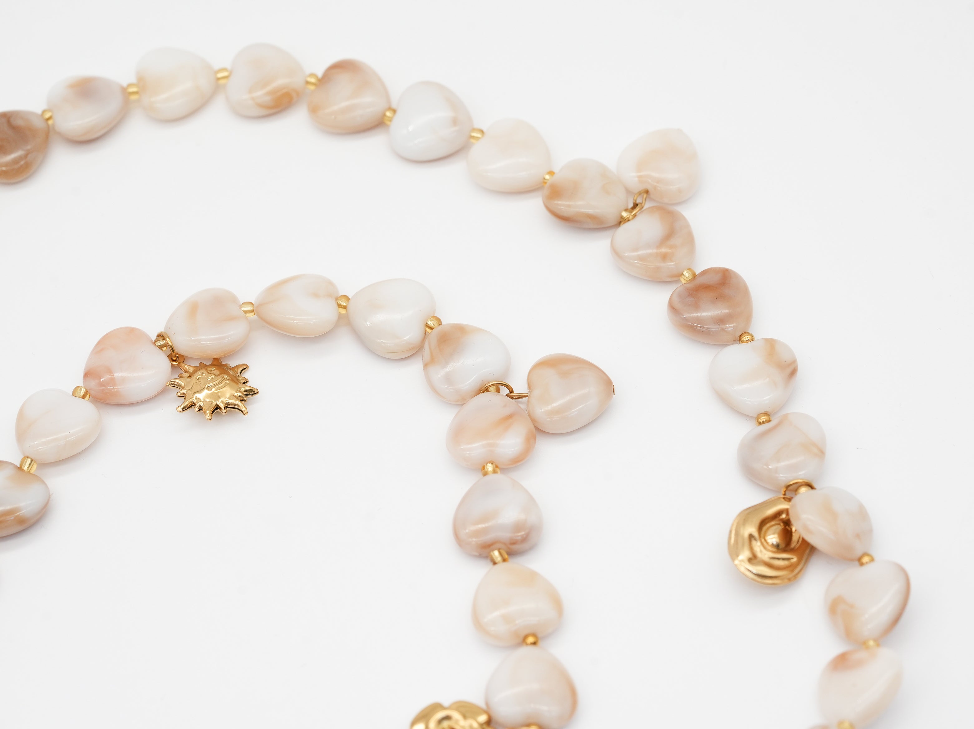 Modeschmuck Kette mit Herz in Natur Tönen