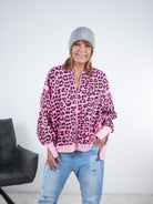 Warme oversize Sweaty-Jacke mit Leomuster One Size (ca Gr 42 "oversize"-48) Pink