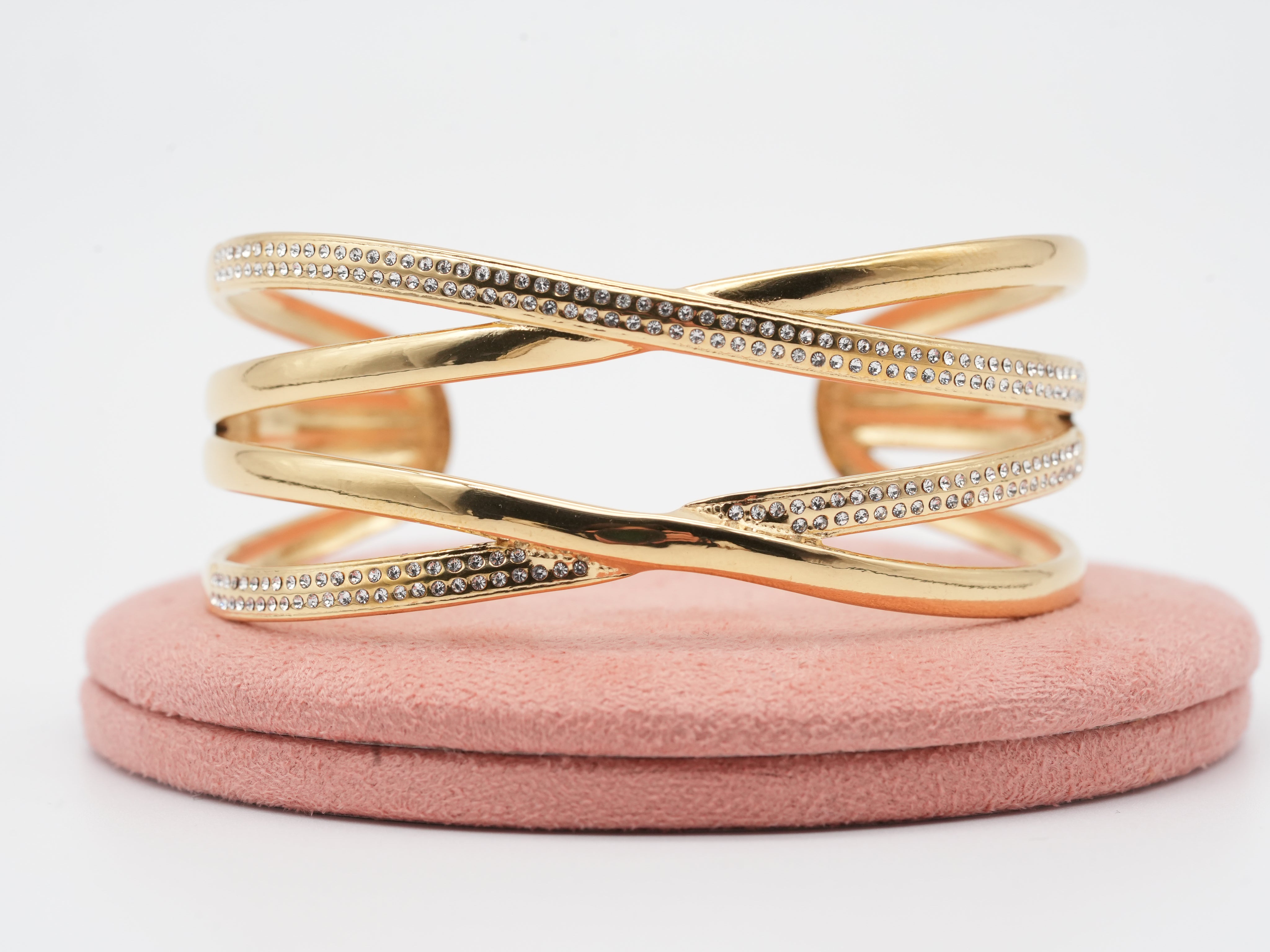 Edelstahlarmreif mit Strassdetails