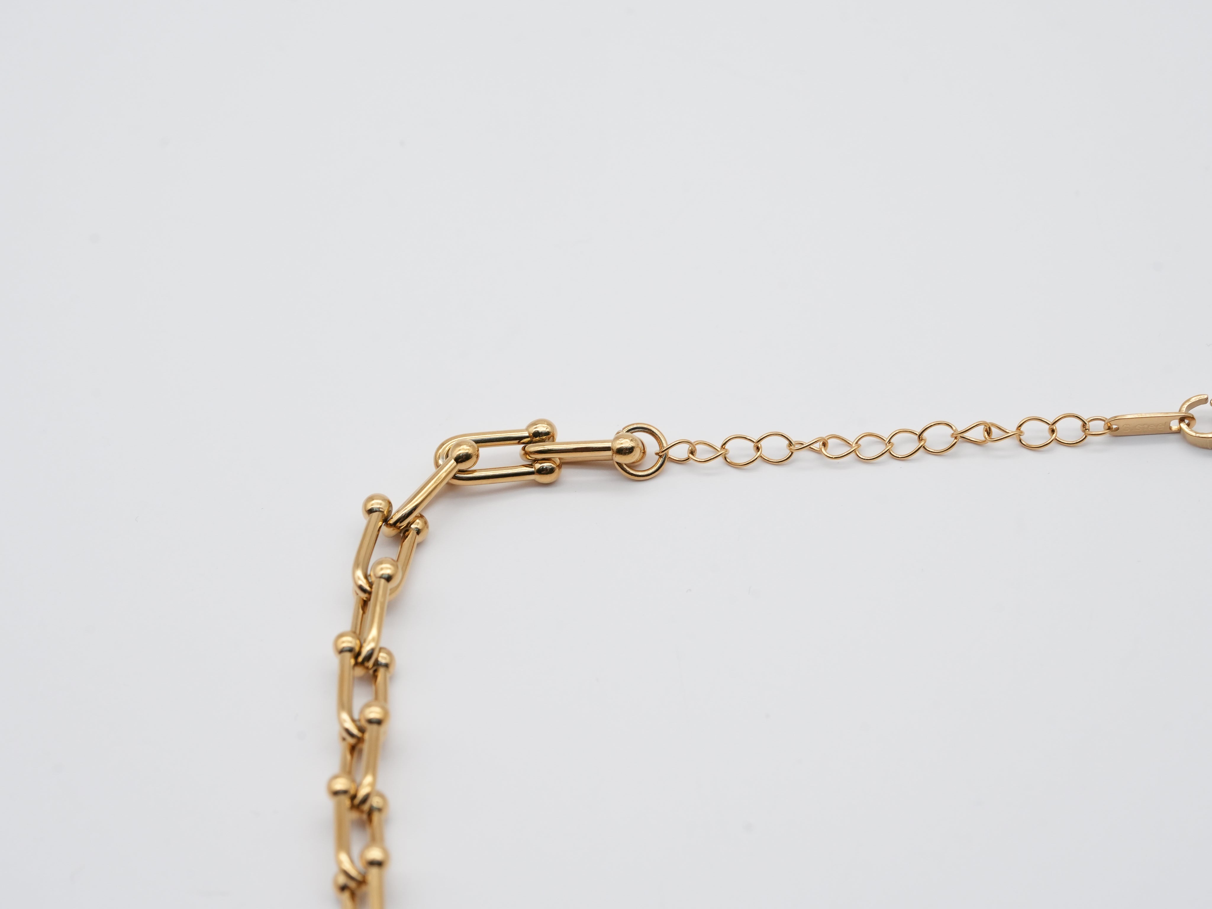 Edelstahlhalskette mit Gliederdesign